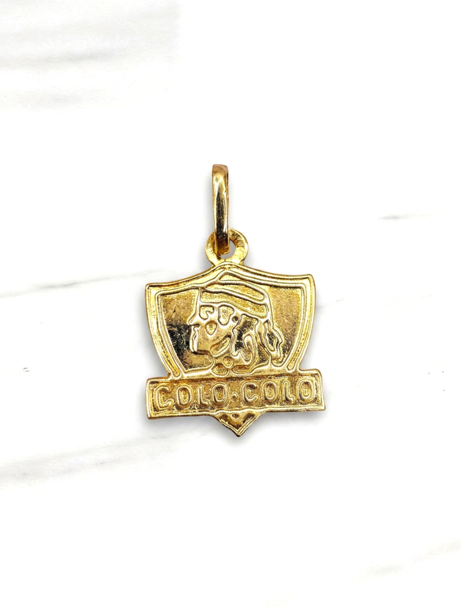 Colgante colo colo Oro 18k 1