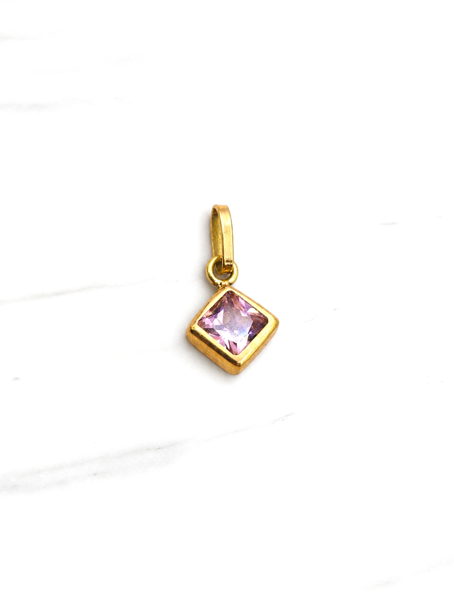 Colgante rombo Rosa de Francia Oro 18k 2
