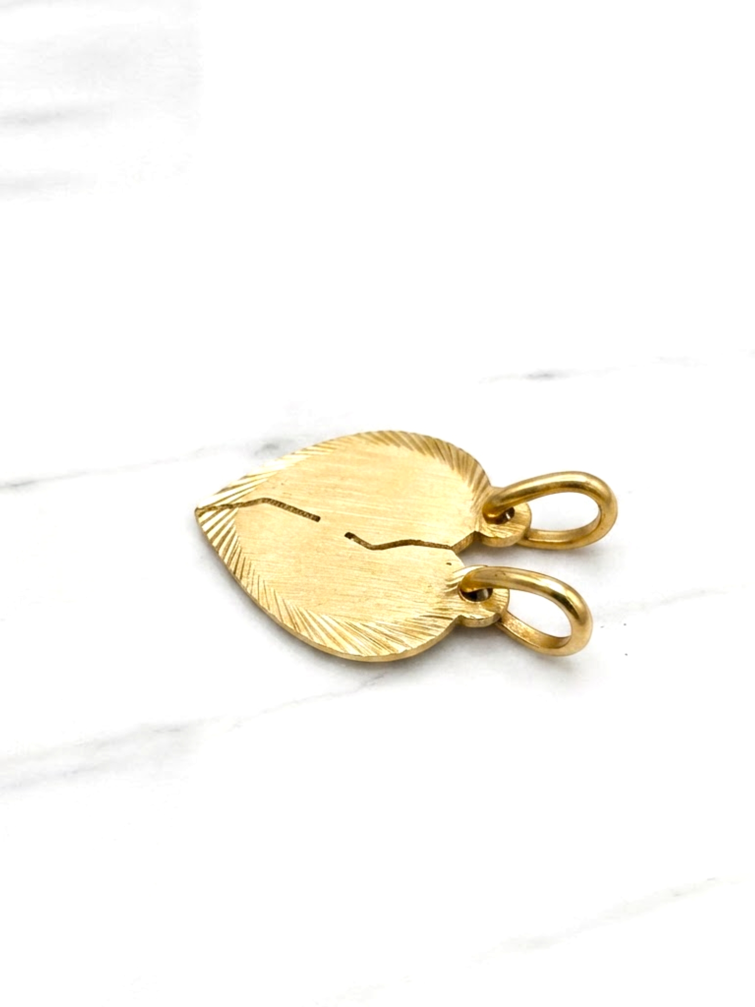 Colgante corazón partido mediano Oro 18k 3