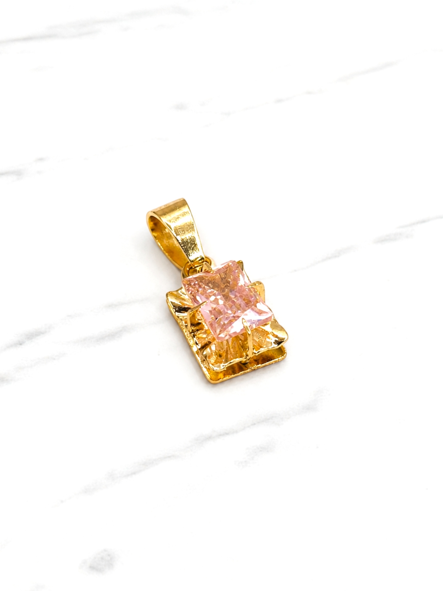 Colgante chatón cuadrado rosa de francia mediano Oro 18k 3