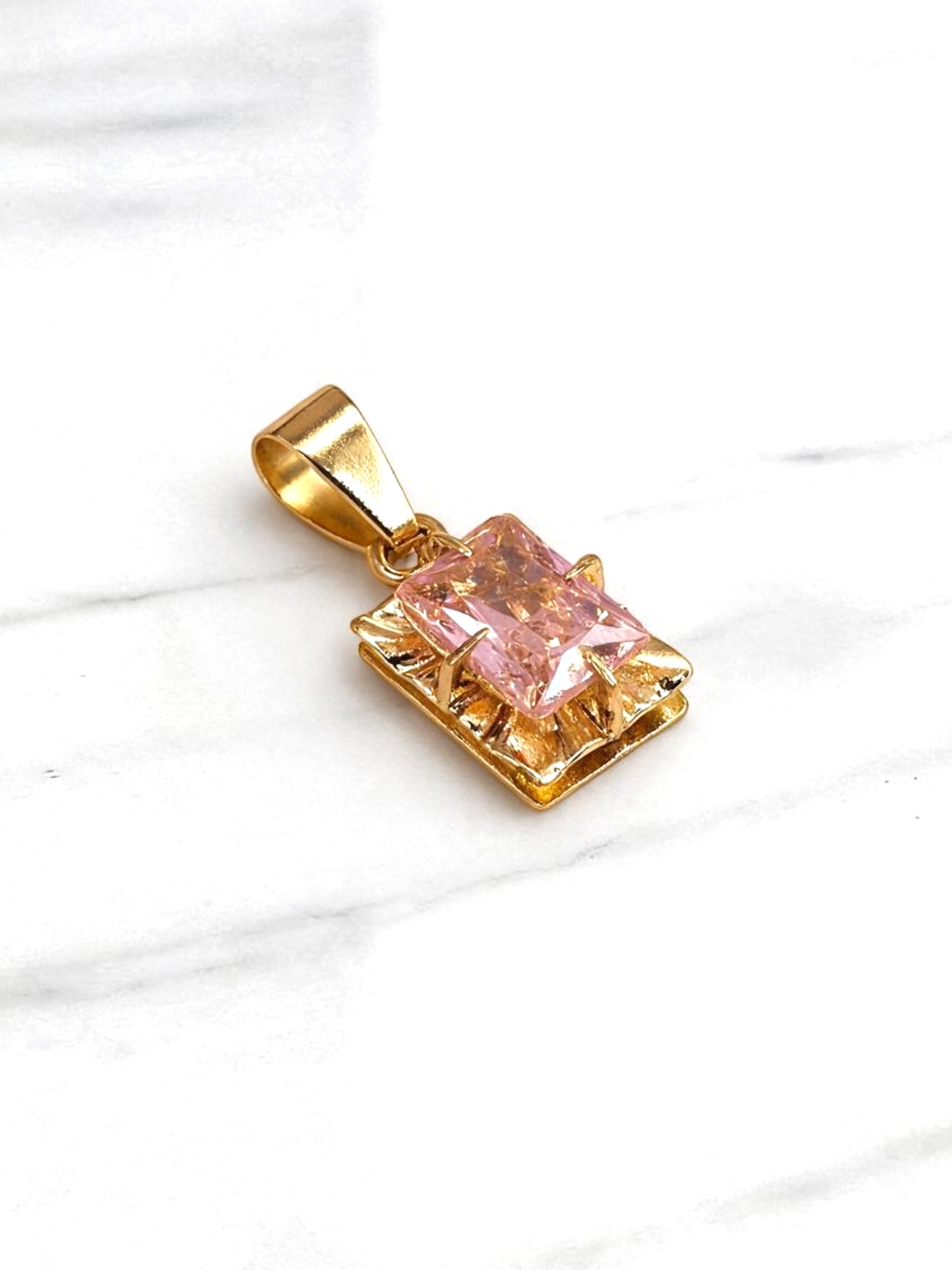 Colgante chatón cuadrado rosa de francia mediano Oro 18k 1