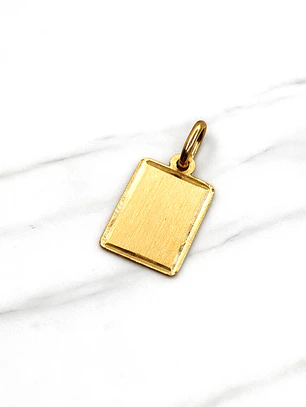 Colgante placa tallada 2.3 cm Oro 18k 