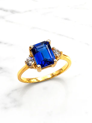 Anillo cuadrado zafiro y circones Oro 18k