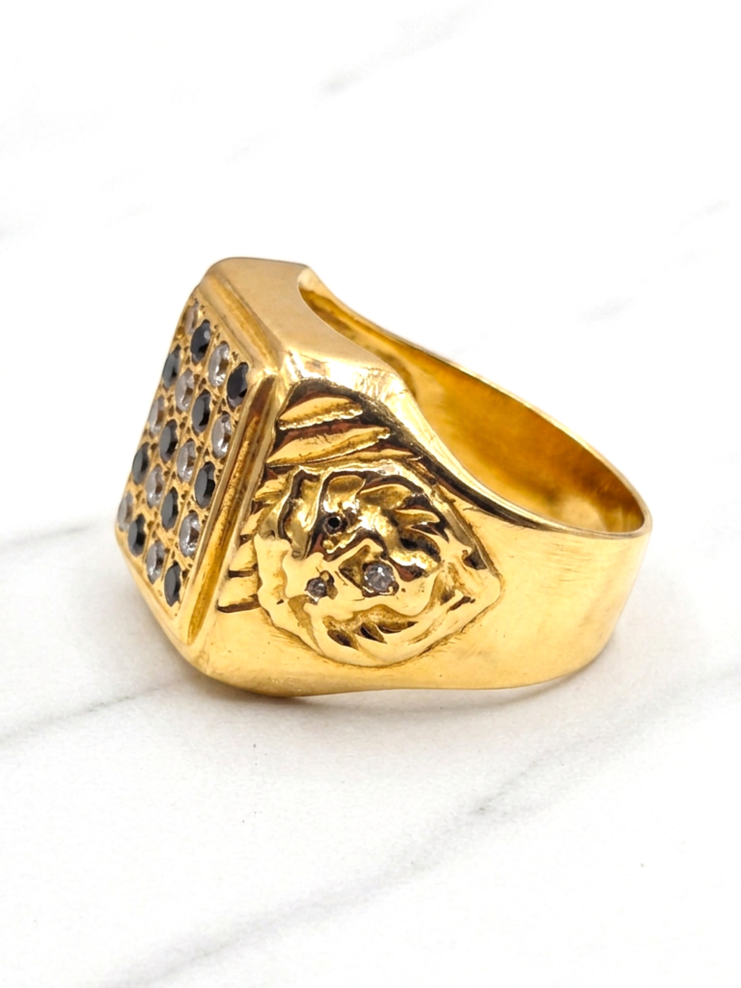 Anillo lyon circones y ónix Oro 18k 3