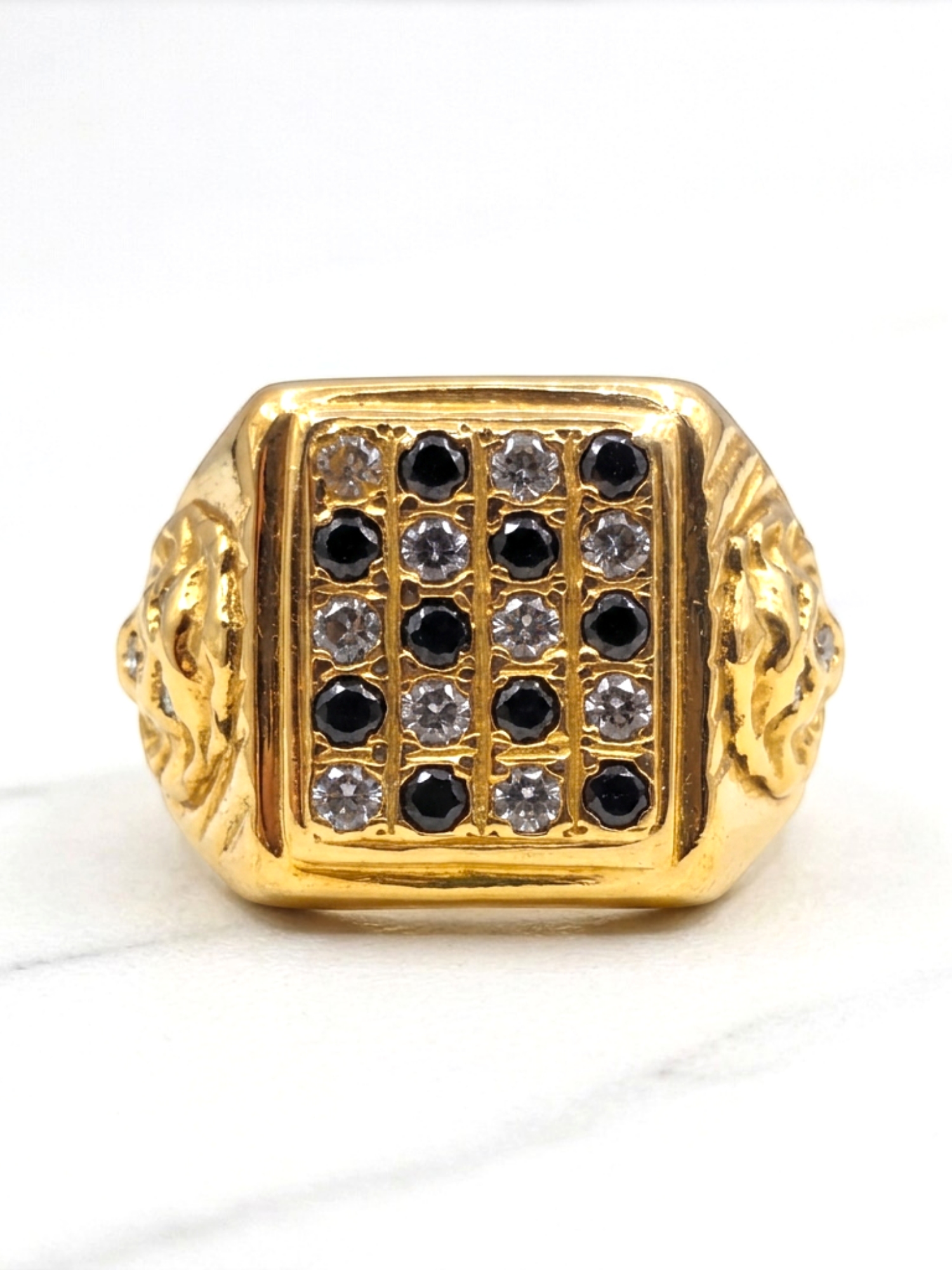 Anillo lyon circones y ónix Oro 18k 1