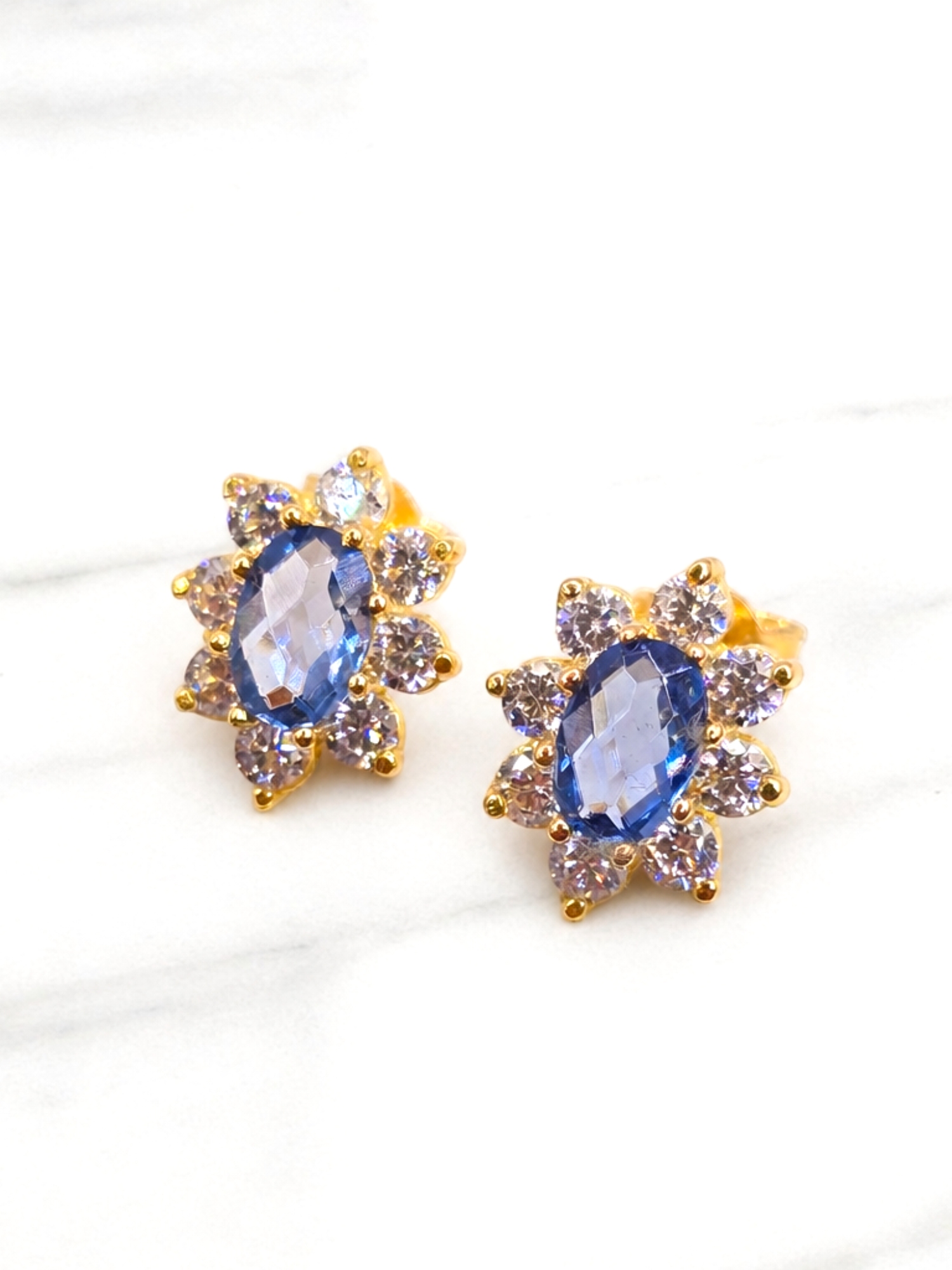 Aros lady aguamarina con circones Oro 18k 1