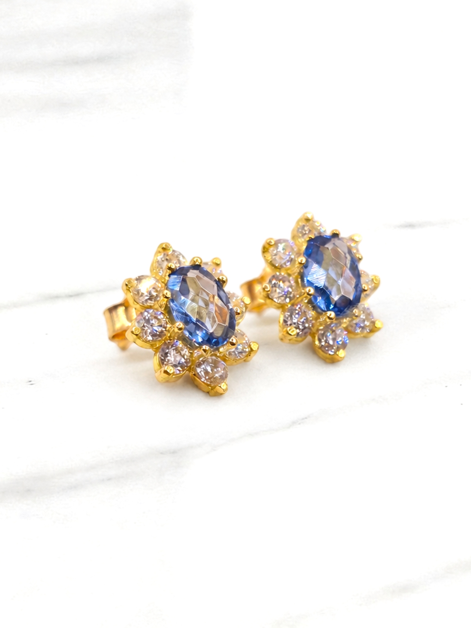 Aros lady aguamarina con circones Oro 18k 4