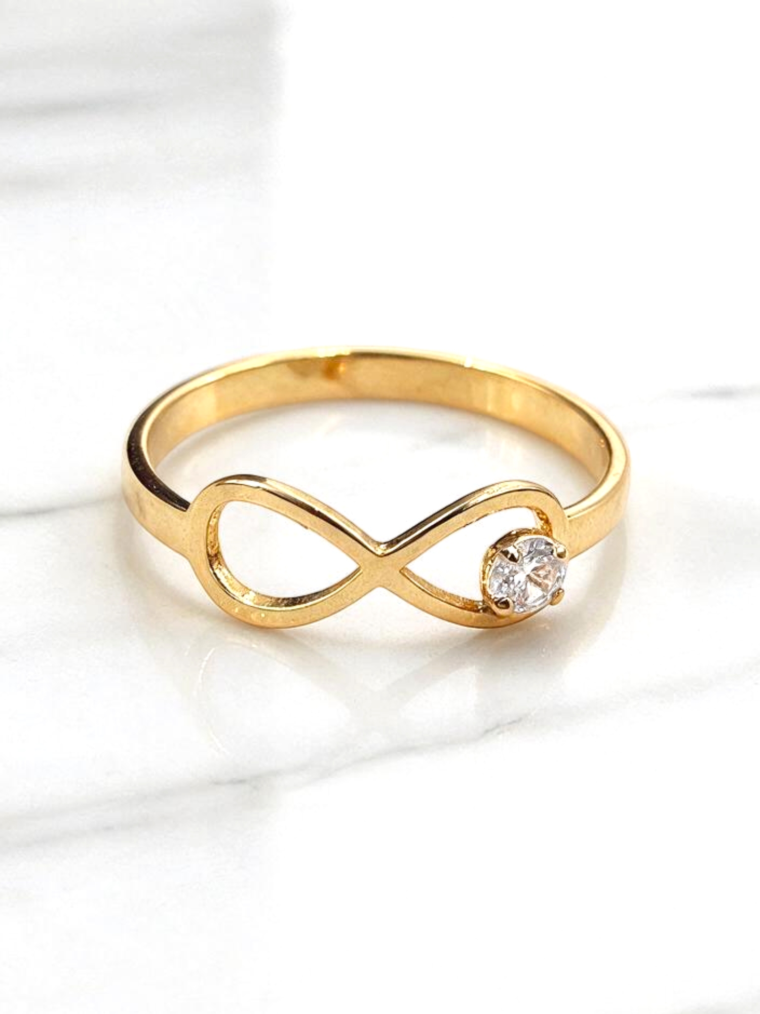 Anillo silueta infinito circón Oro 18k 1