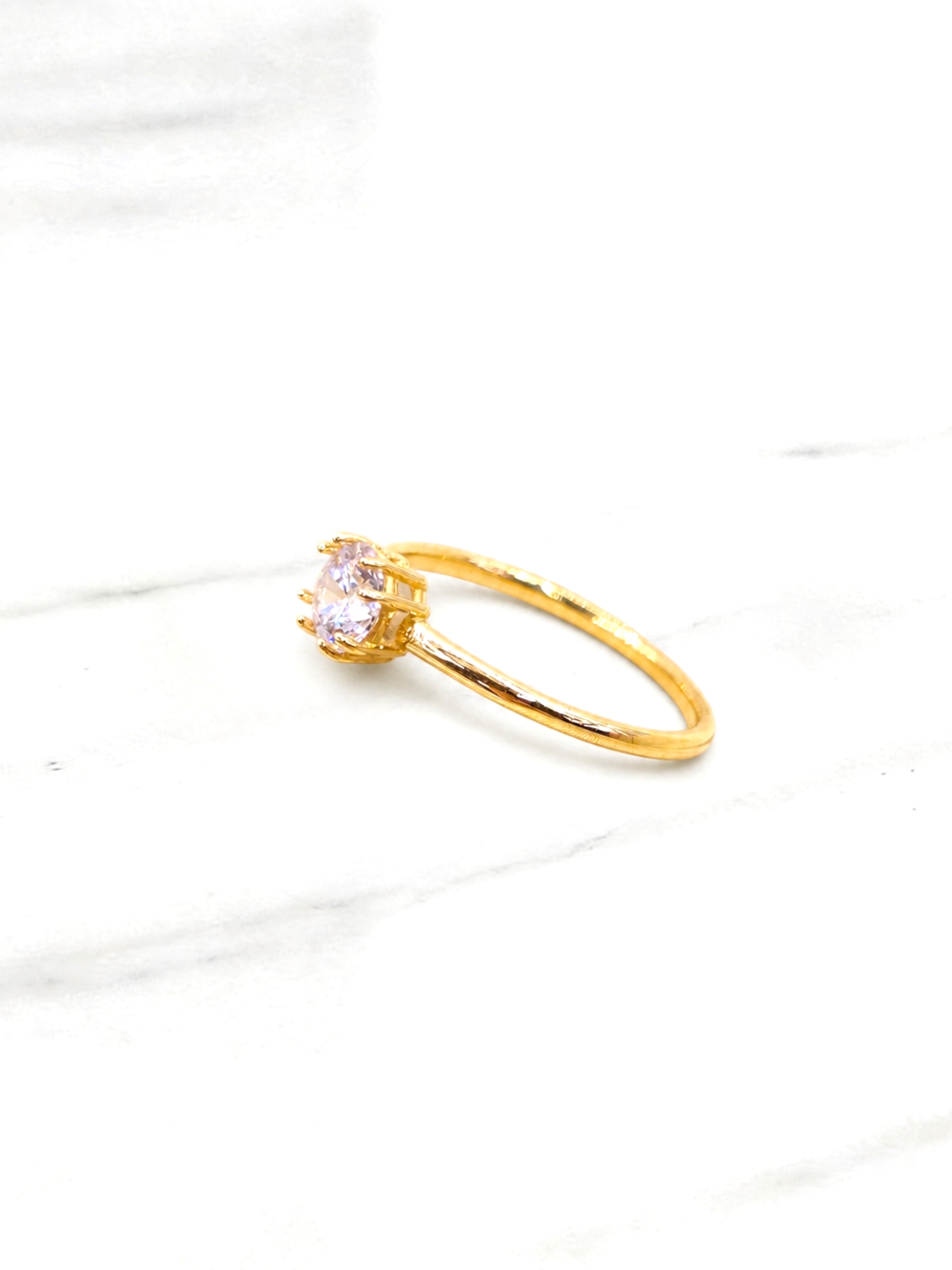 Anillo solitario 8 grifas circón Oro 18k 3