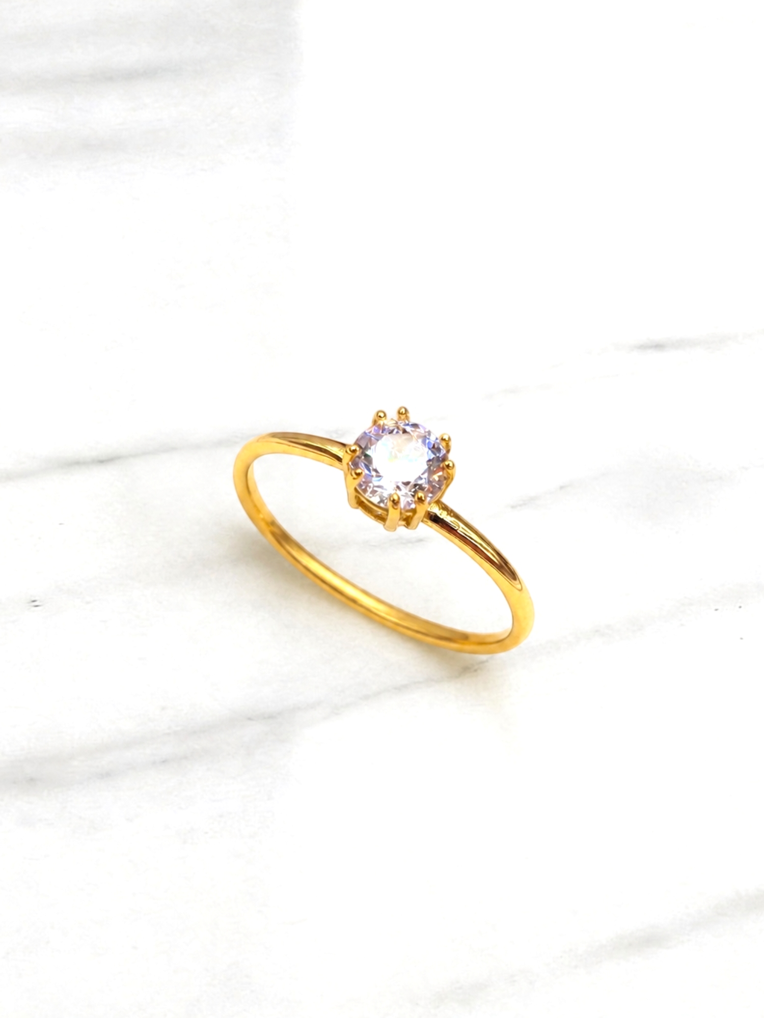 Anillo solitario 8 grifas circón Oro 18k 5