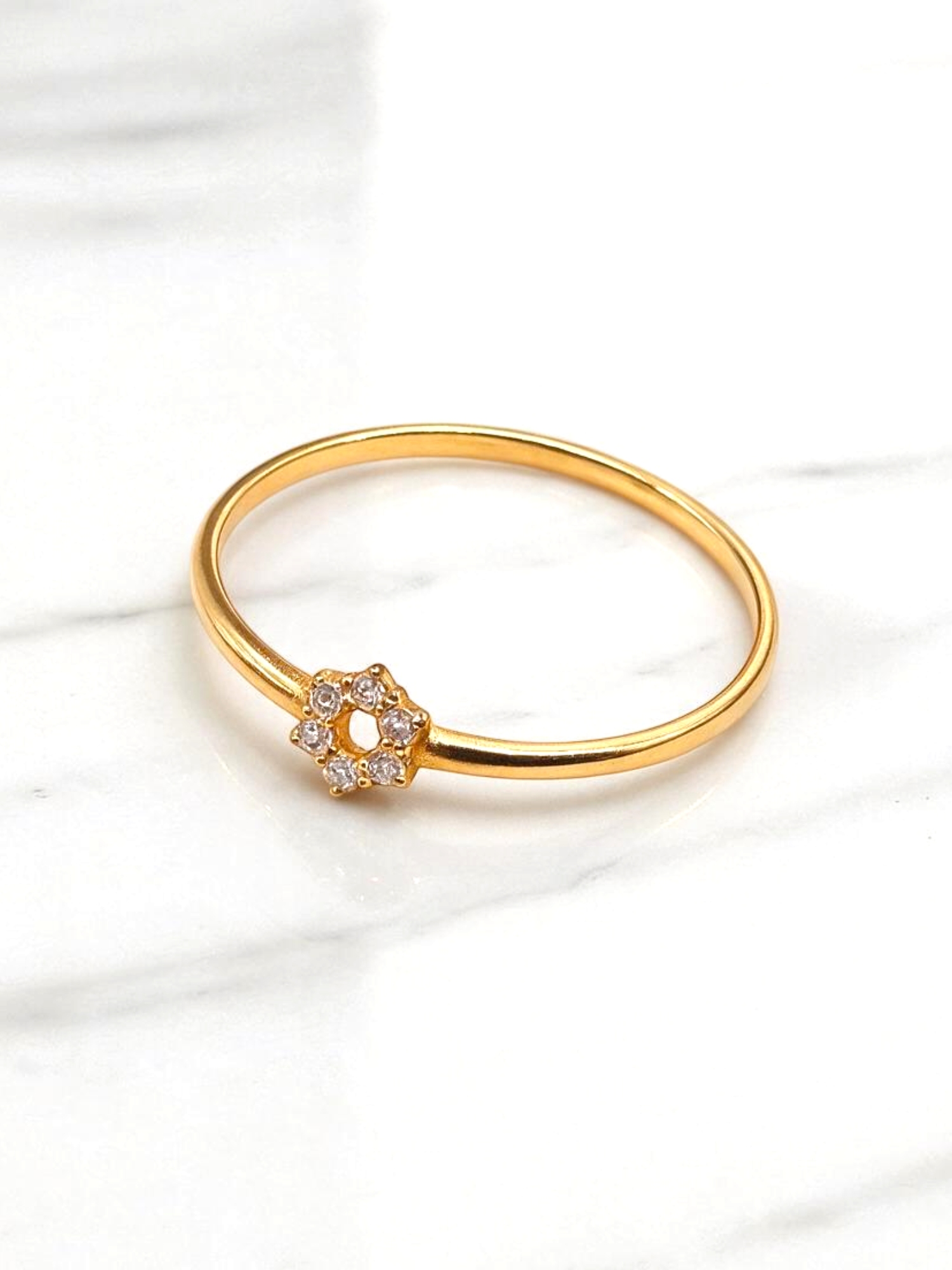 Anillo estrella con circones Oro 18k 4