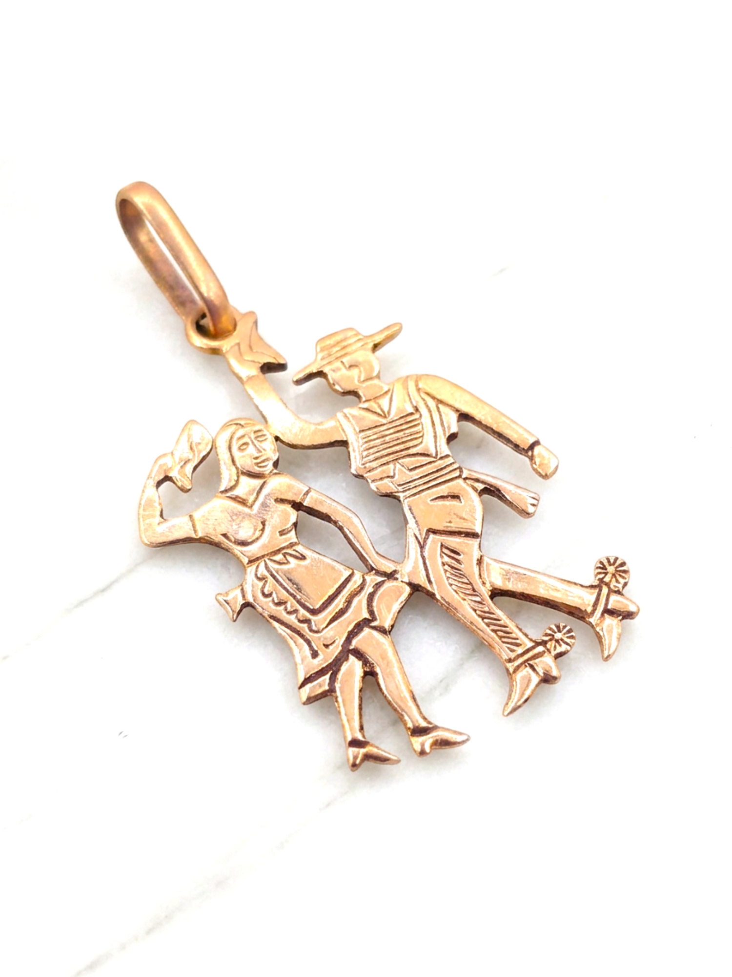 Colgante pareja huasos Oro 18k 4