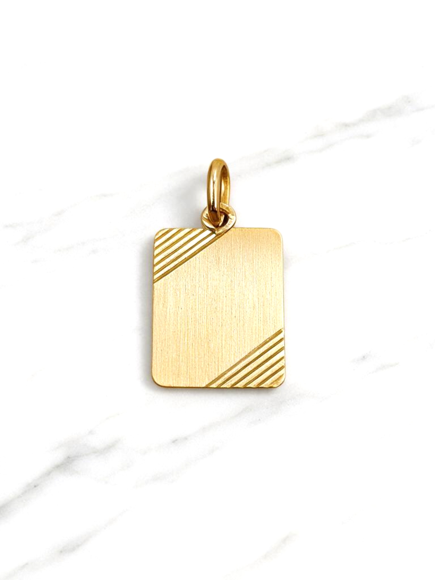 Colgante placa Oro 18k 4