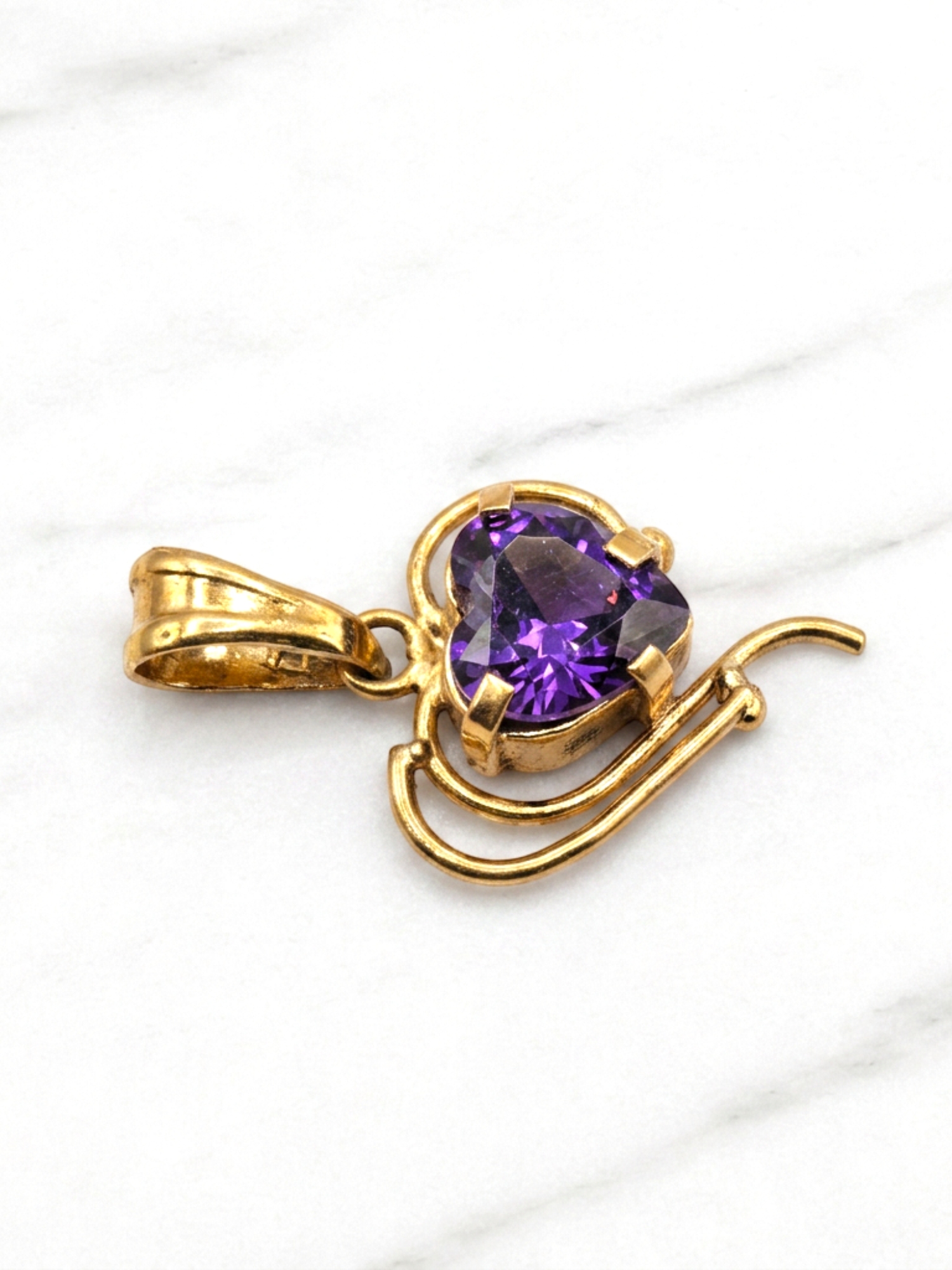 Colgante corazón amatista mediano Oro 18k 1