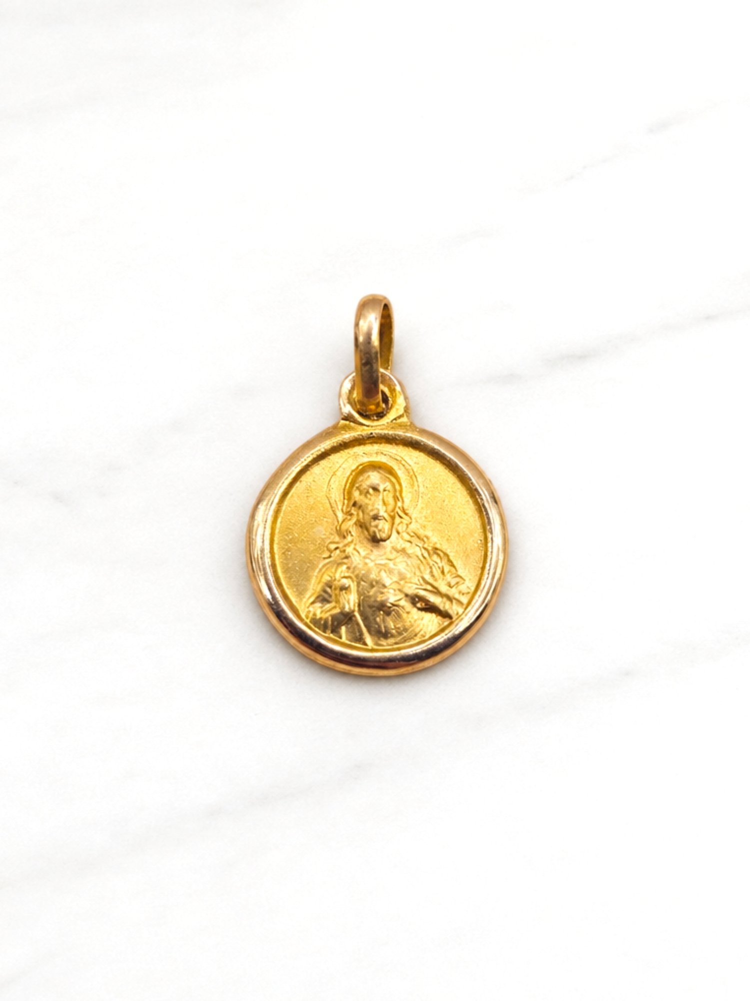 Colgante Sagrado corazón Oro 18k  1