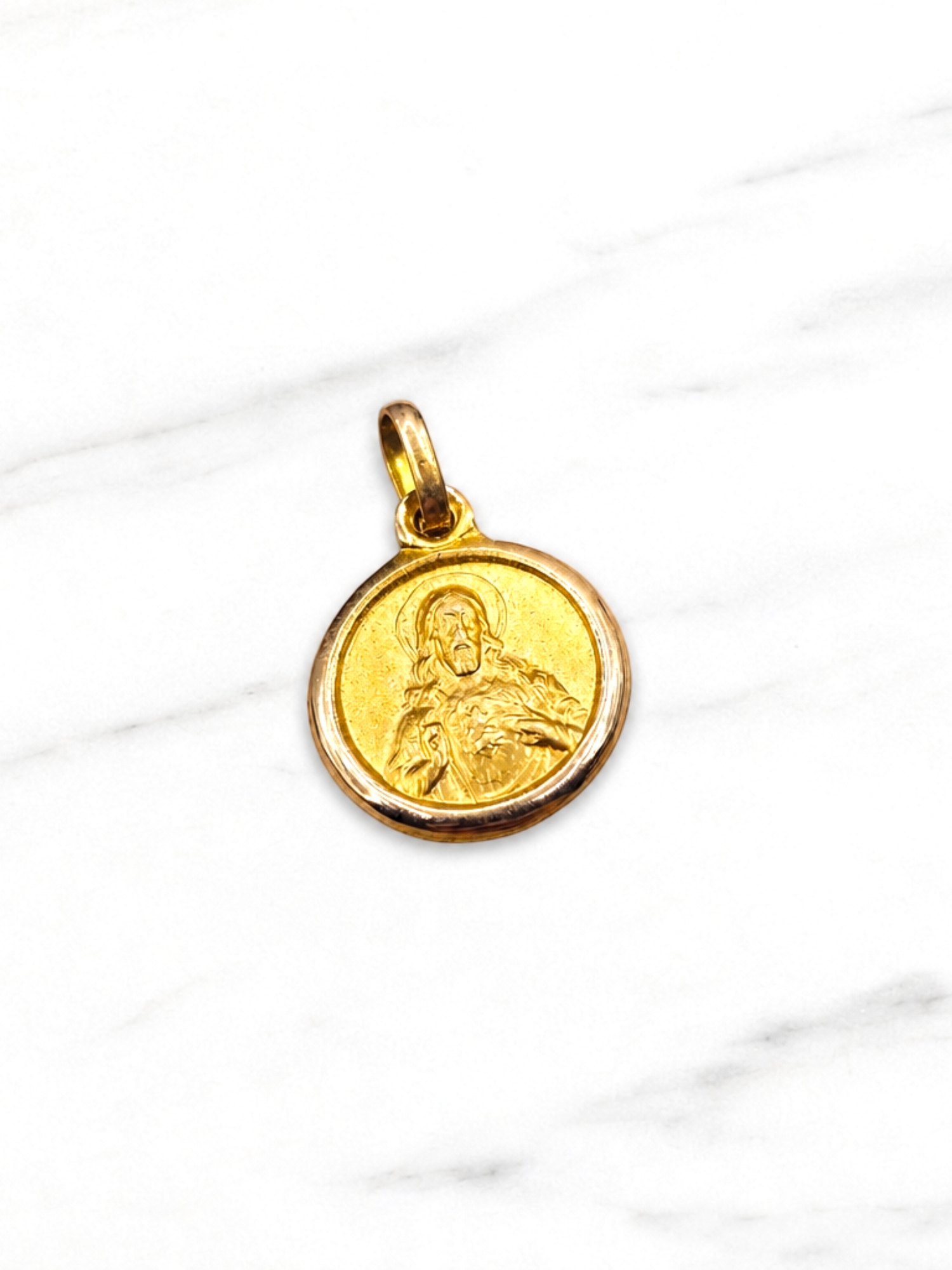 Colgante Sagrado corazón Oro 18k  4