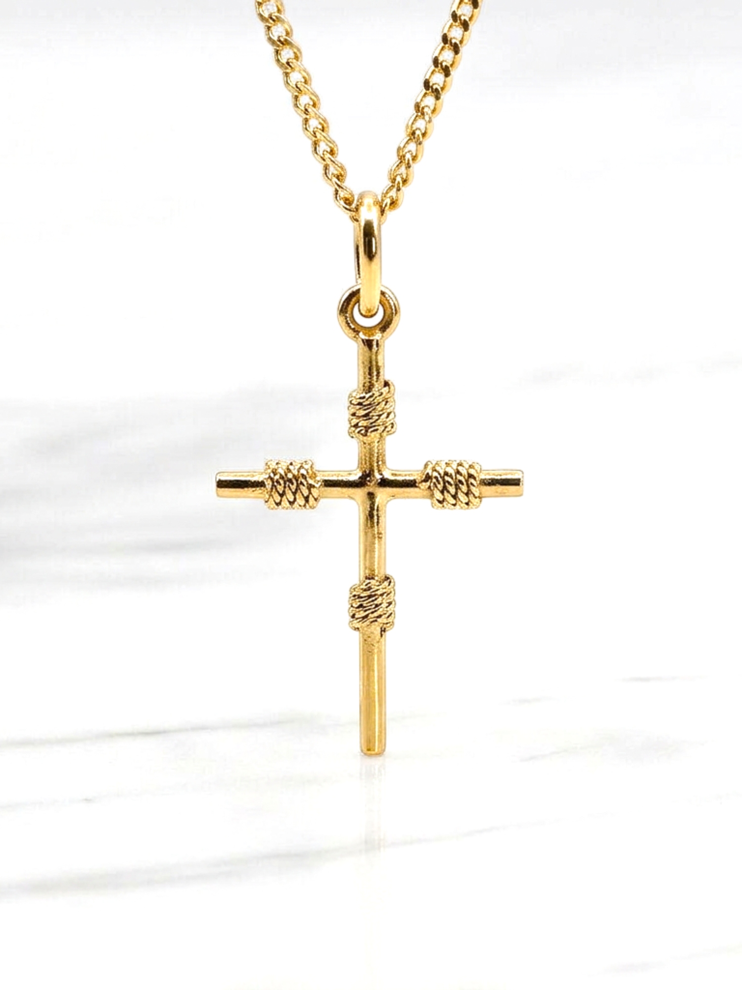 Colgante cruz nudos grande Oro 18k 3