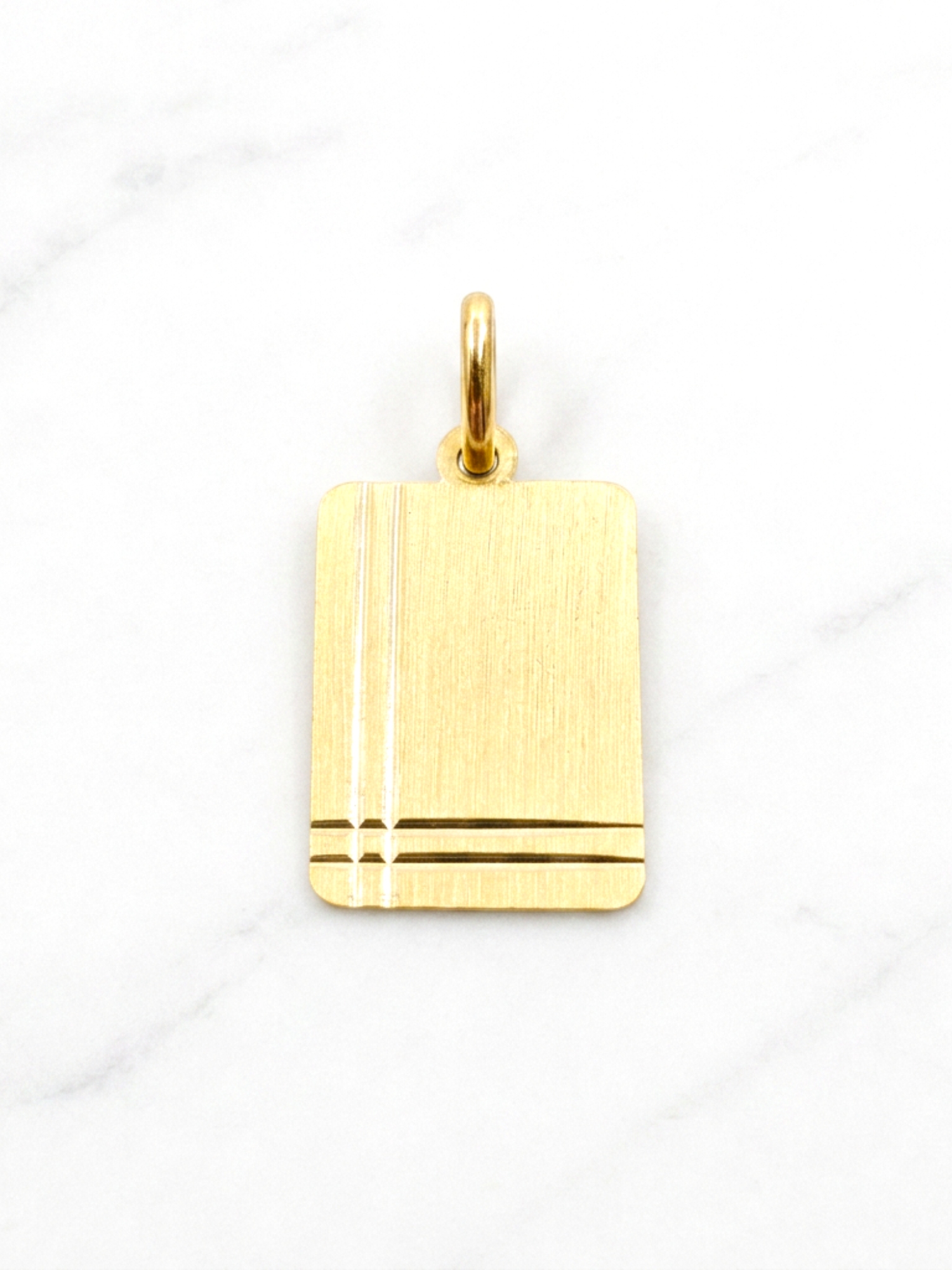 Colgante placa tallada Oro 18k 4