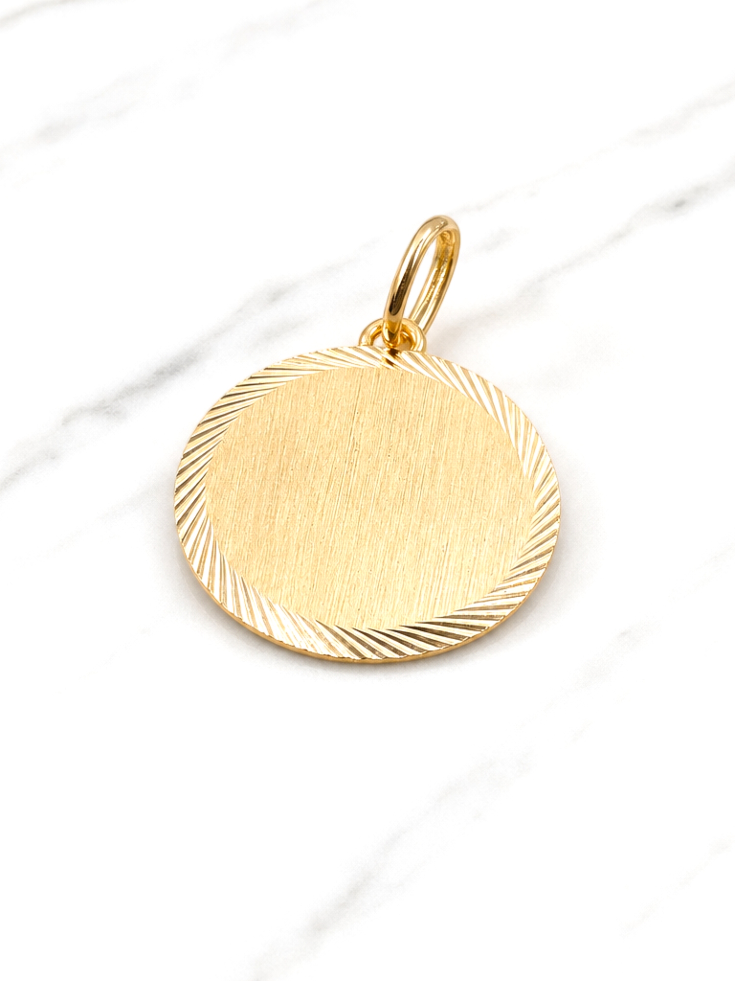 Colgante disco tallado 20 mm Oro 18k 2
