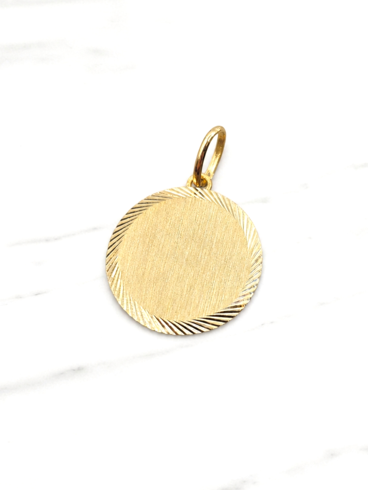 Colgante disco tallado 20 mm Oro 18k 4