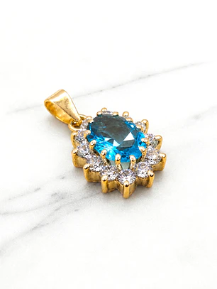 Colgante reina Agua Marina 2.2 cm Oro 18k 