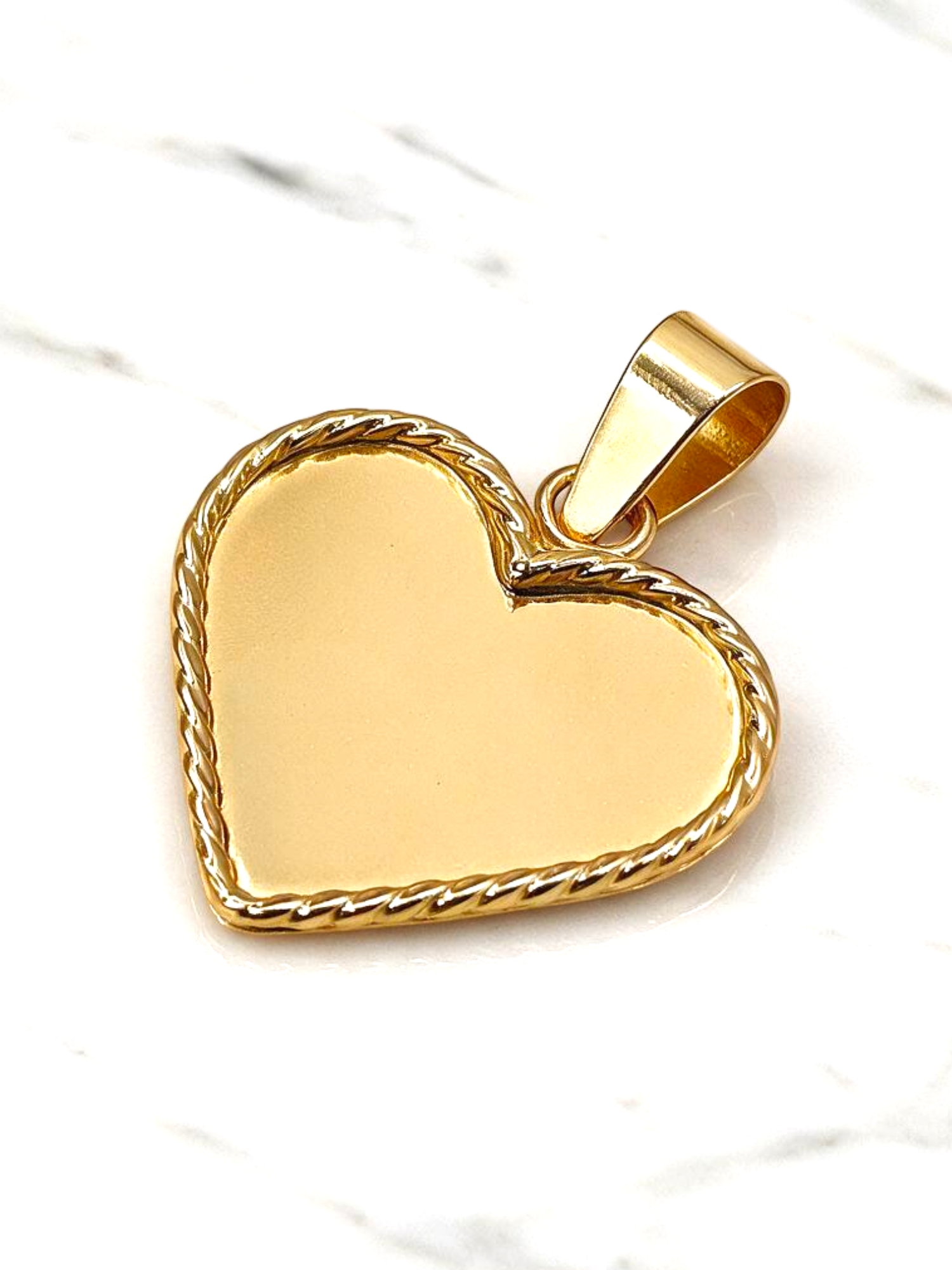 Colgante corazón nudo mediano Oro 18k 3