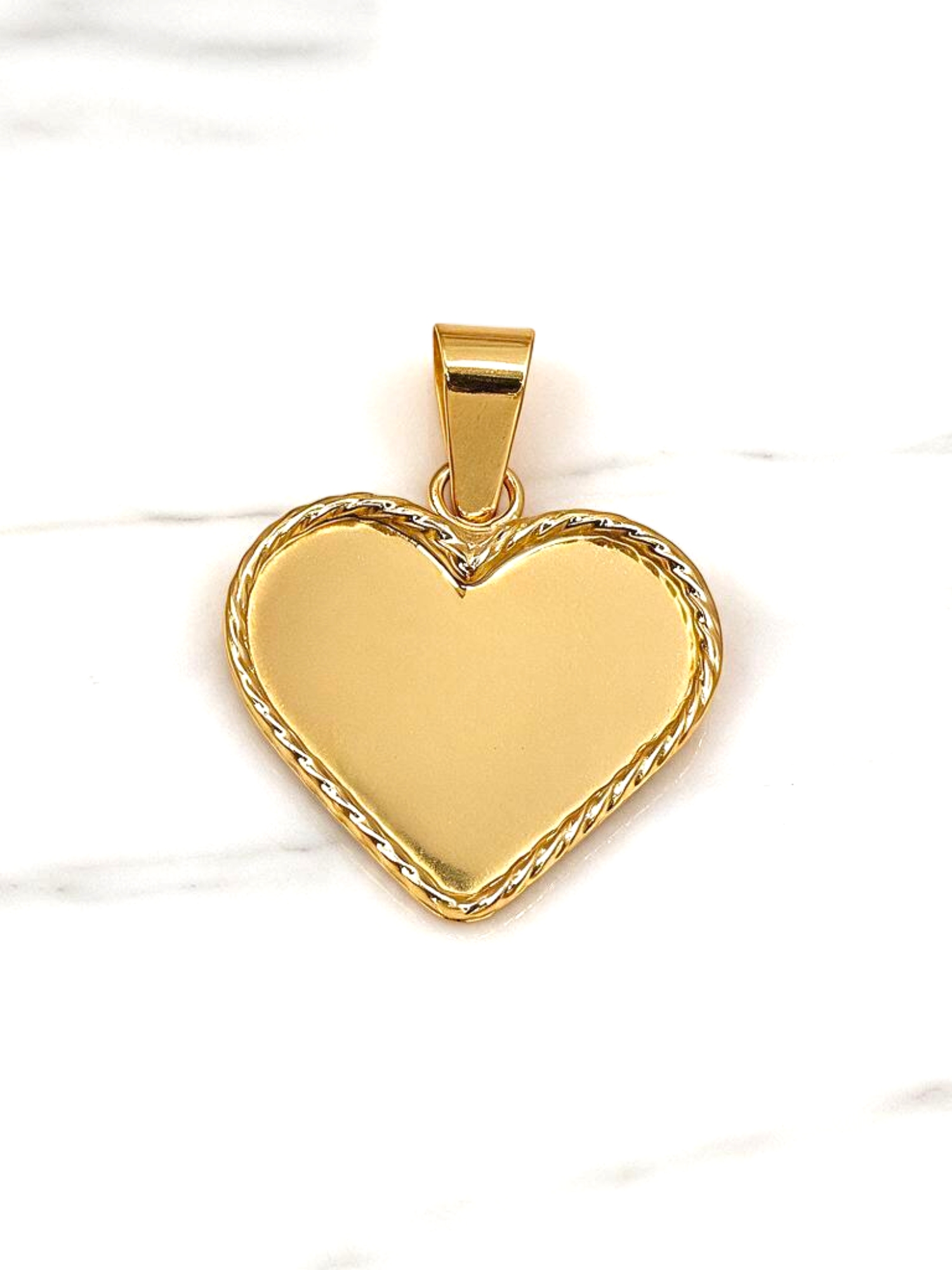 Colgante corazón nudo mediano Oro 18k 2
