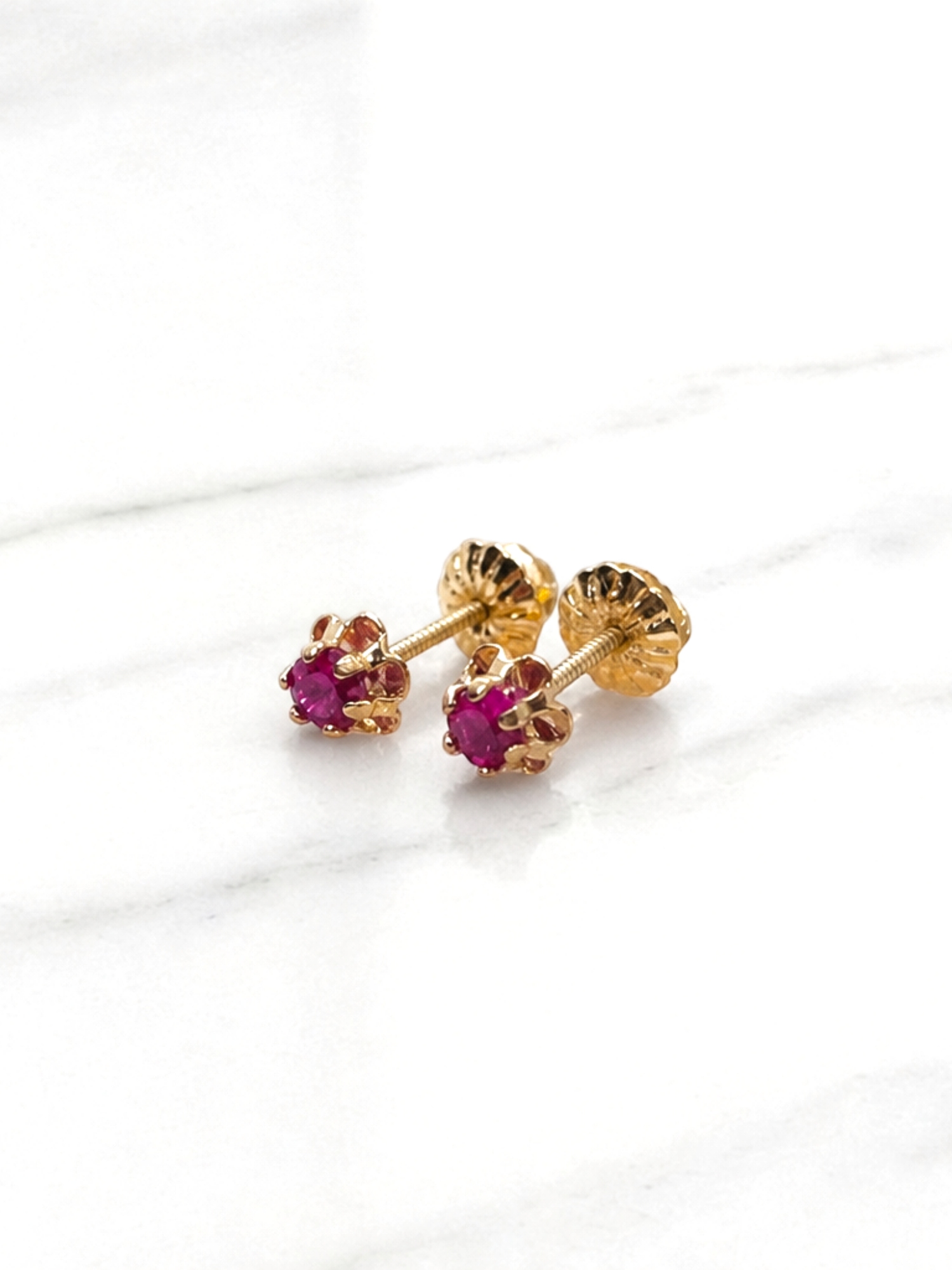 Aros Chatón italiano rubí medianos Oro 18k 4