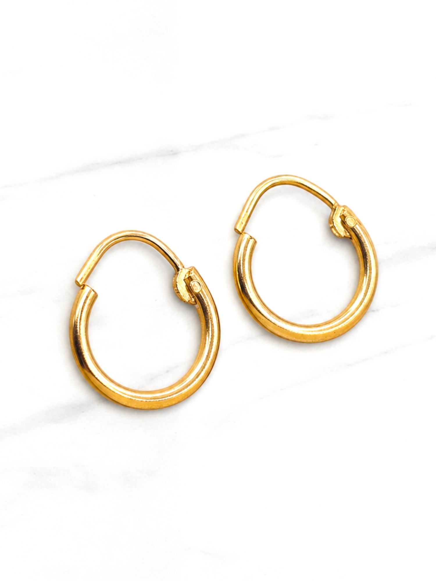 Aros argolla tubo número 2 Oro 18k 3