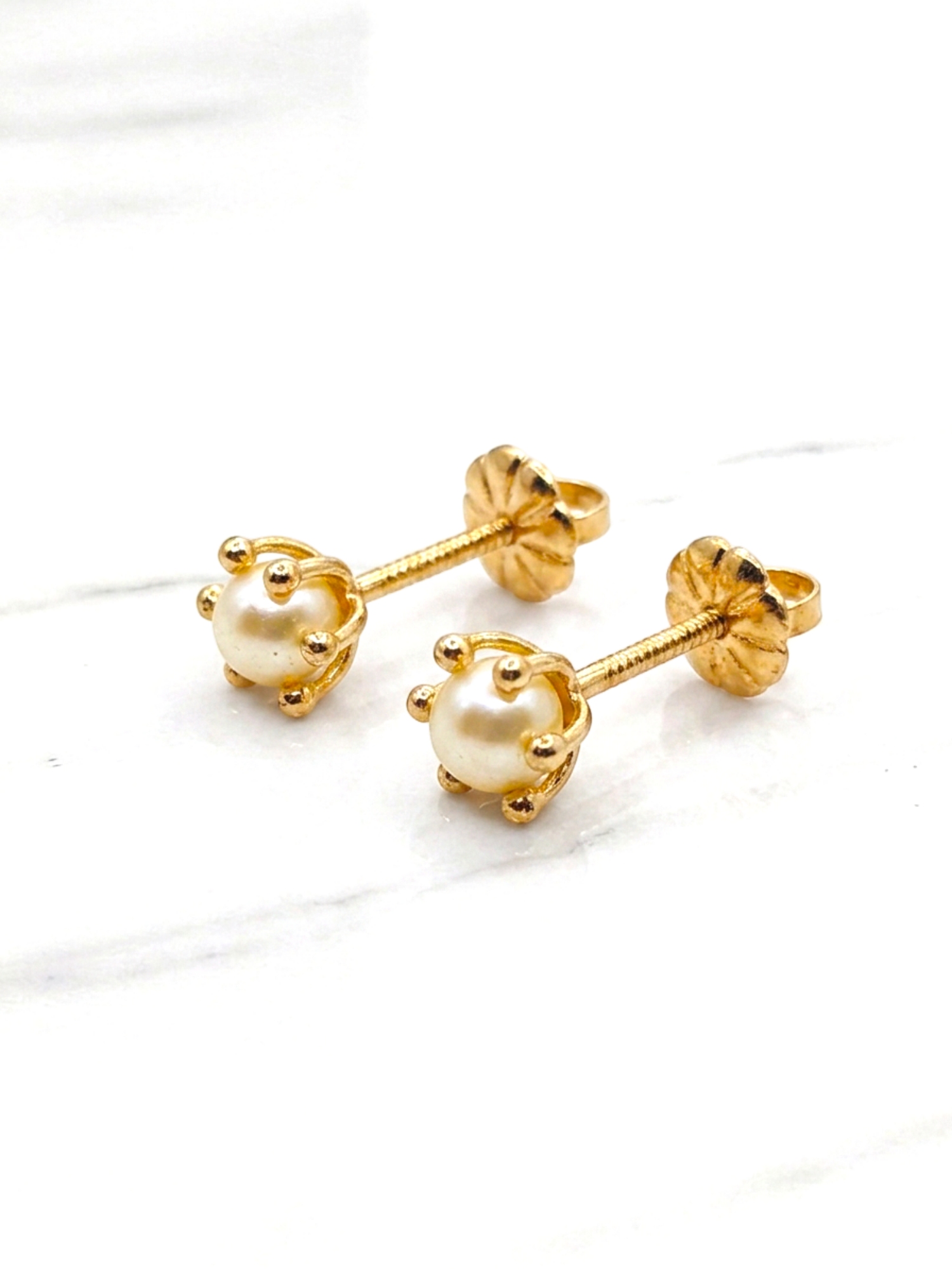 Aros perla cultivada pistilo bebé  Oro 18k 1