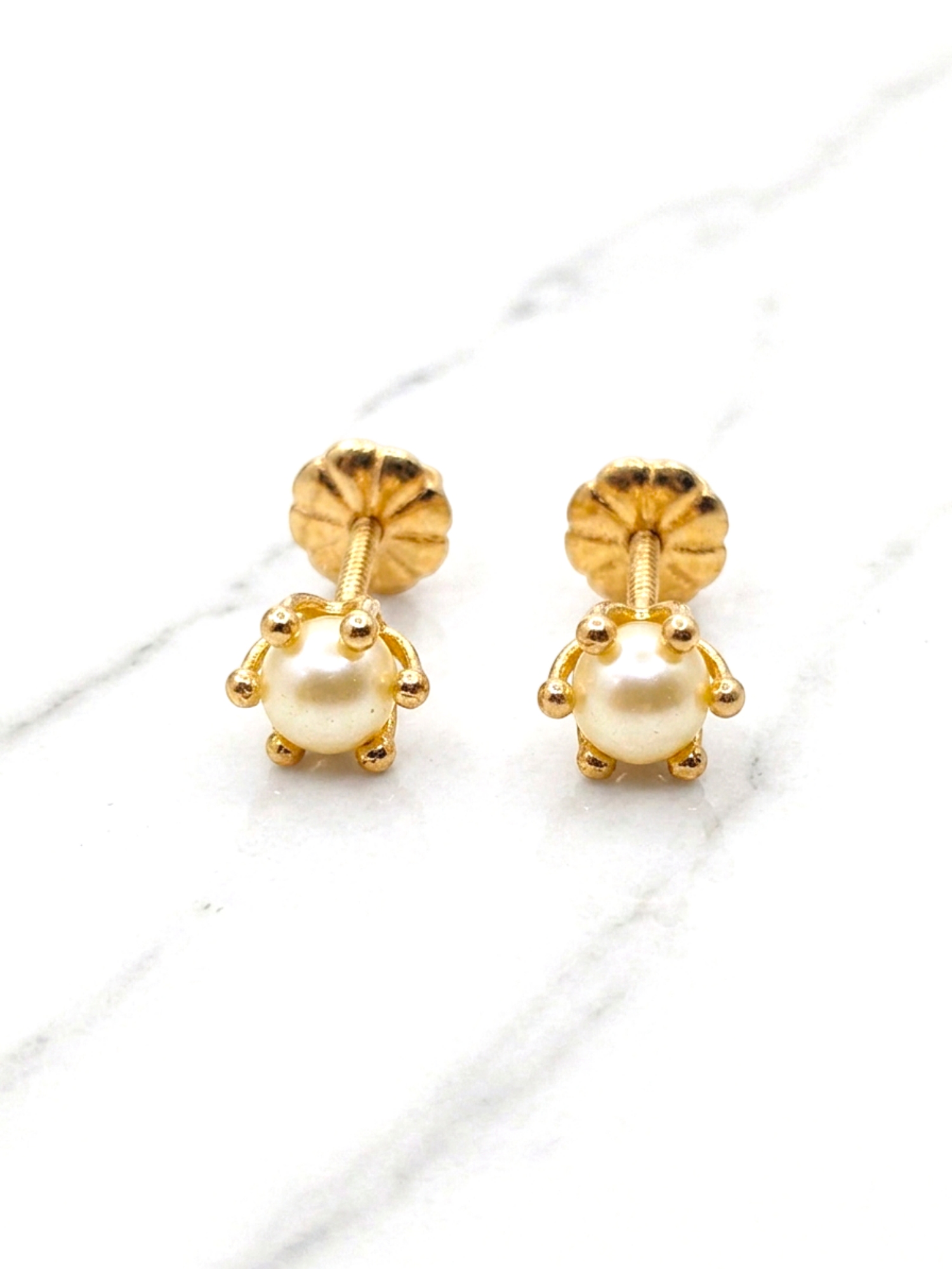 Aros perla cultivada pistilo bebé  Oro 18k 3