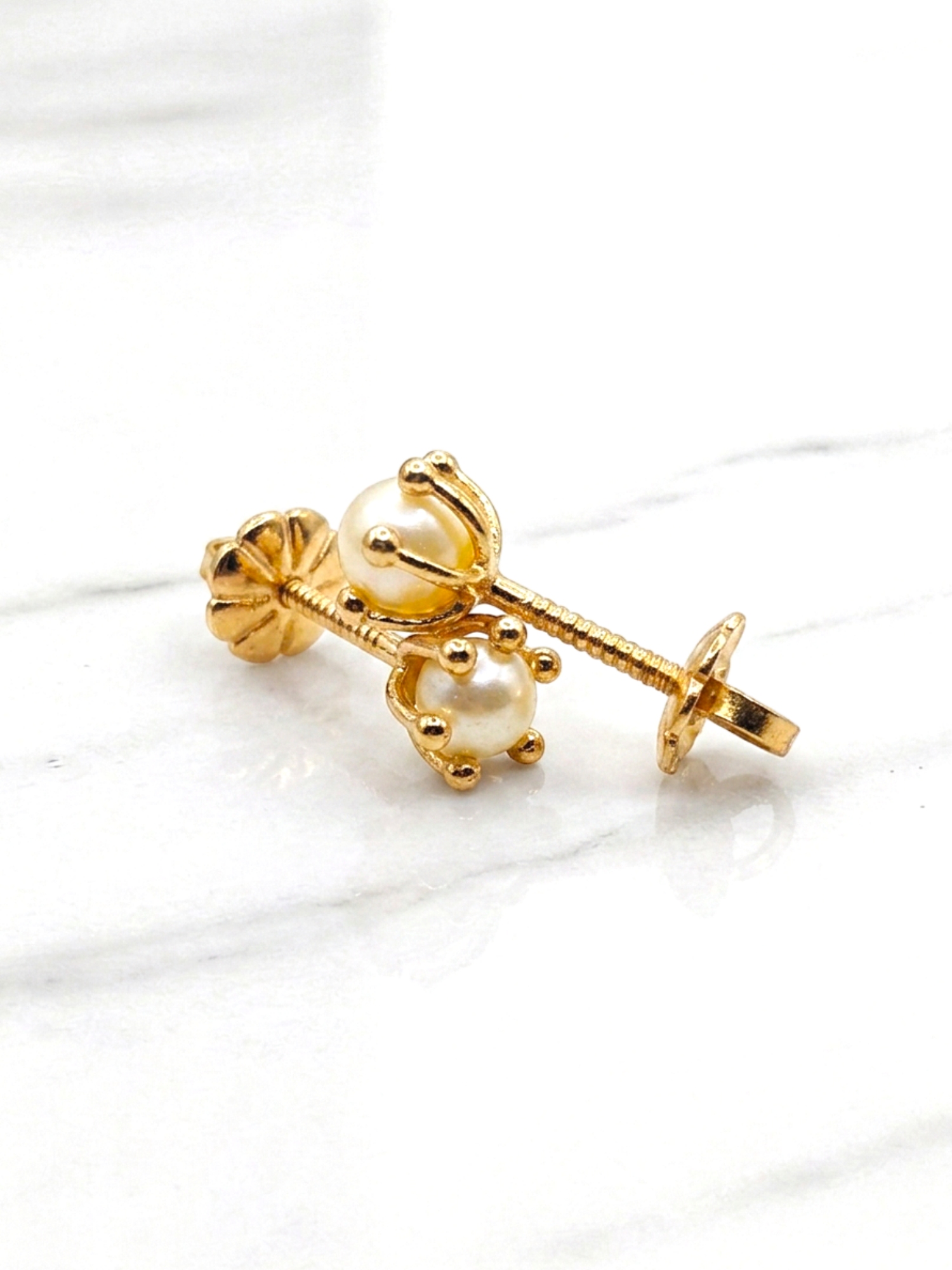Aros perla cultivada pistilo bebé  Oro 18k 2