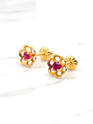 Aros flores rubí y circónes Oro 18k