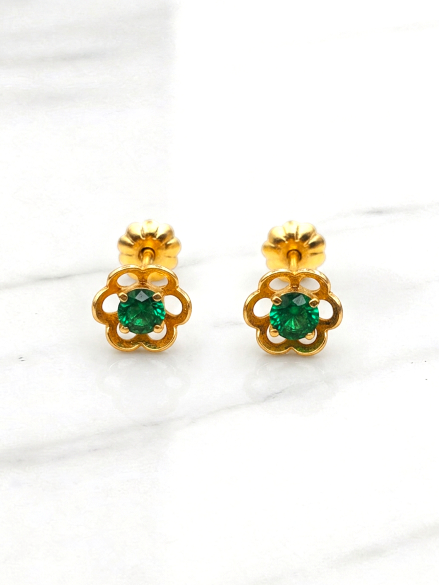 Aros flores esmeralda Oro 18k 4