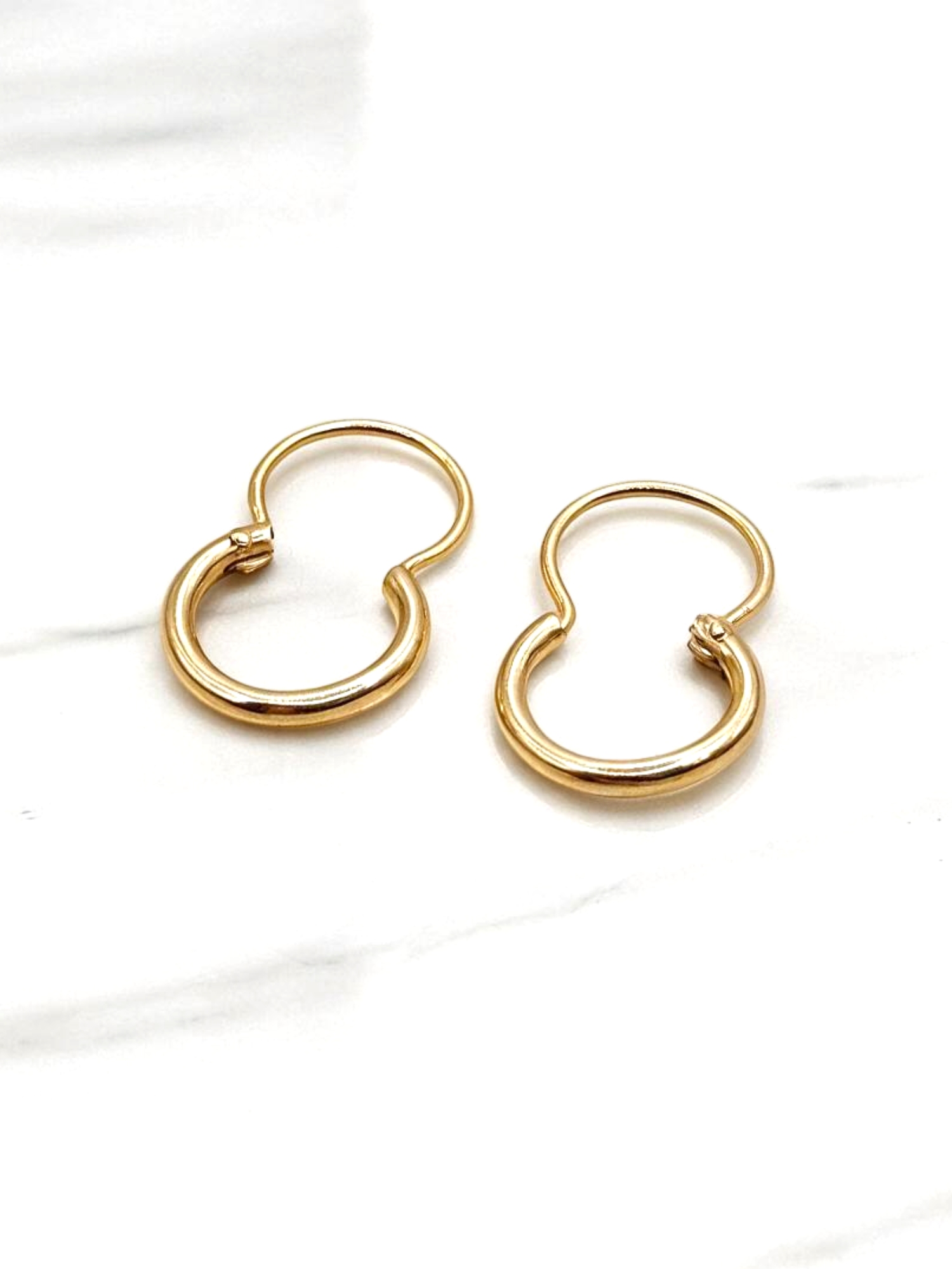 Aros argolla con gancho número  1 Oro 18k 3