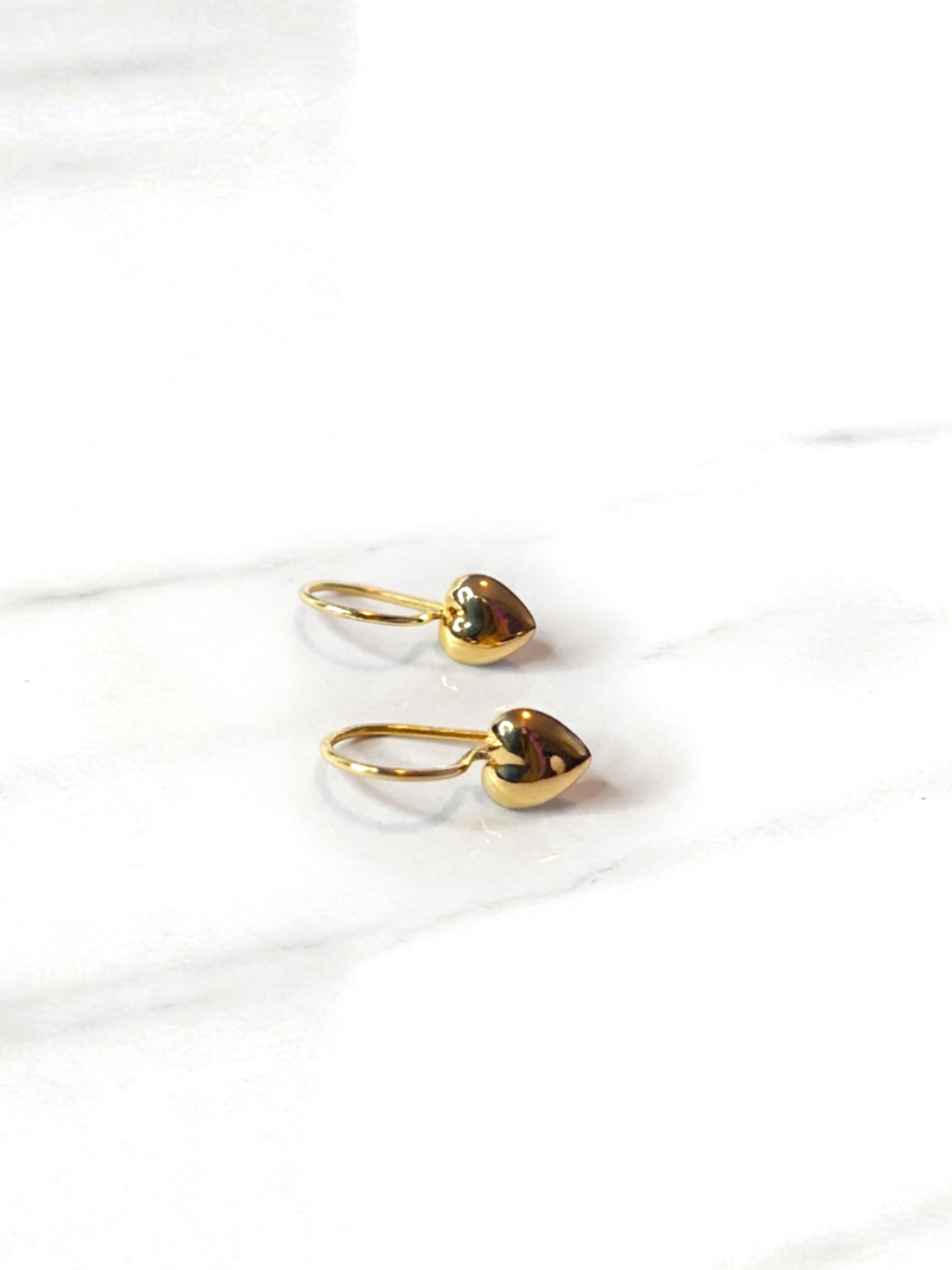 Aros corazón colgante con gancho Oro 18k 3