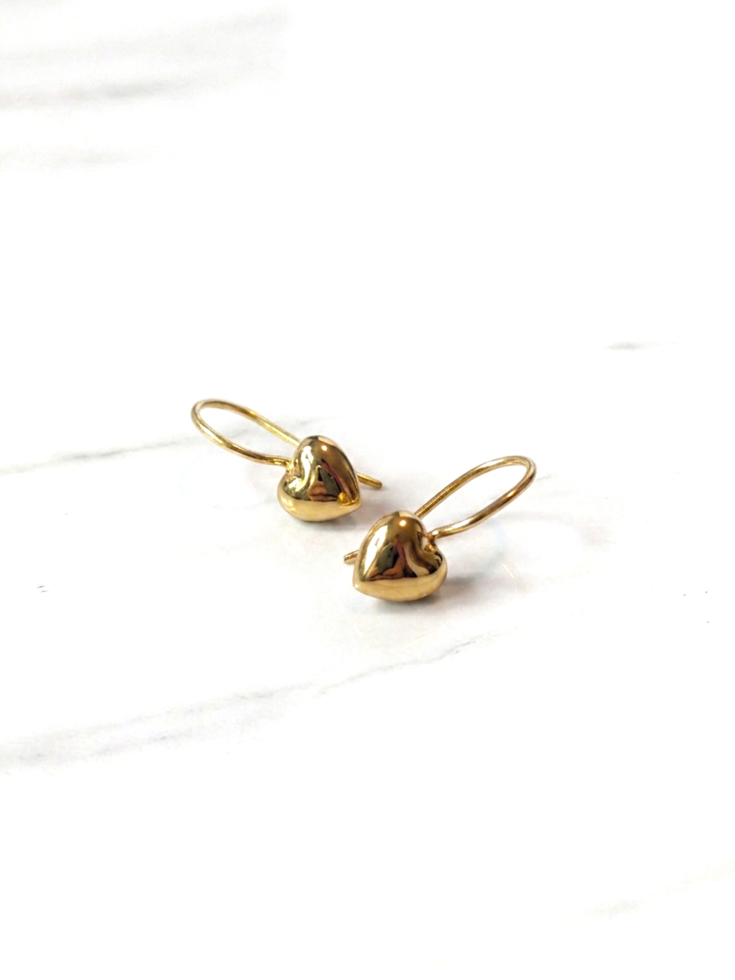 Aros corazón colgante con gancho Oro 18k 1
