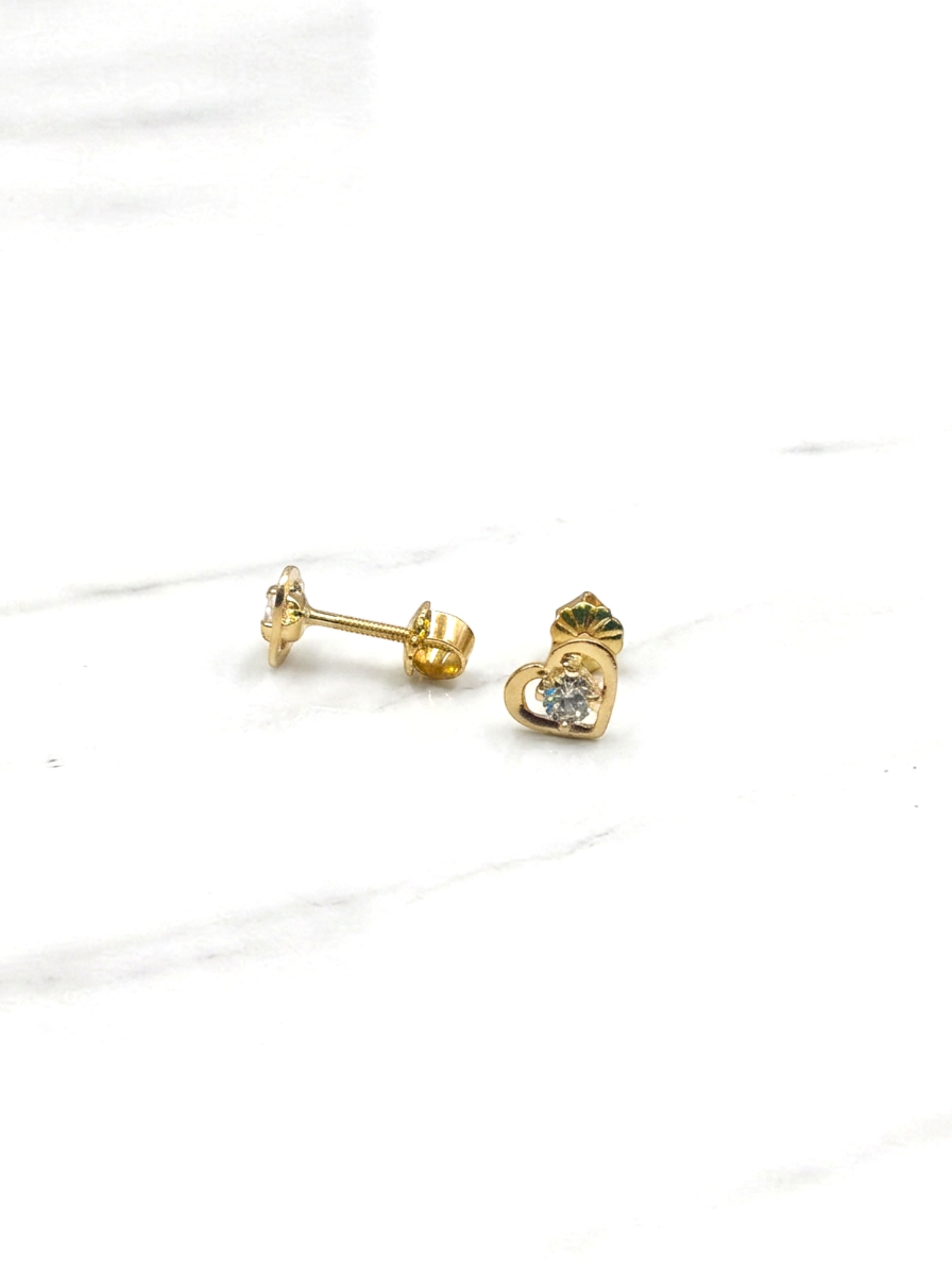 Aros corazón con circón estándar Oro 18k 3