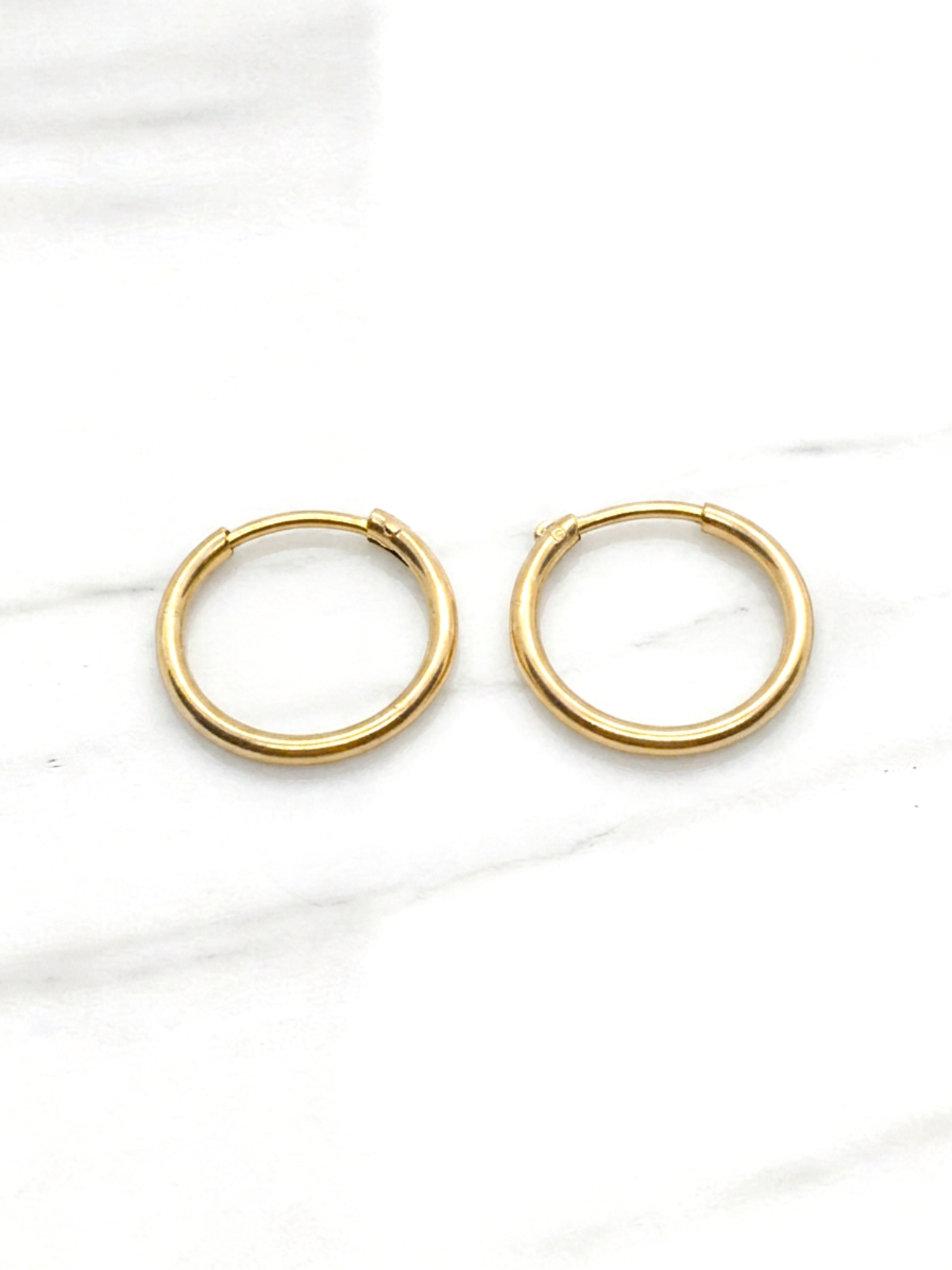 Aros tubo sin gancho chicos Oro 18k 1