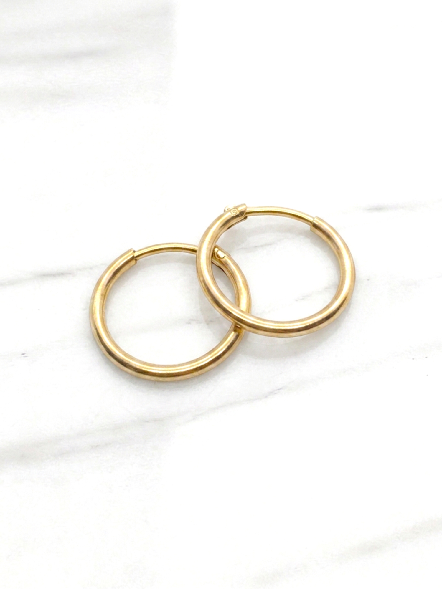Aros tubo sin gancho chicos Oro 18k 4