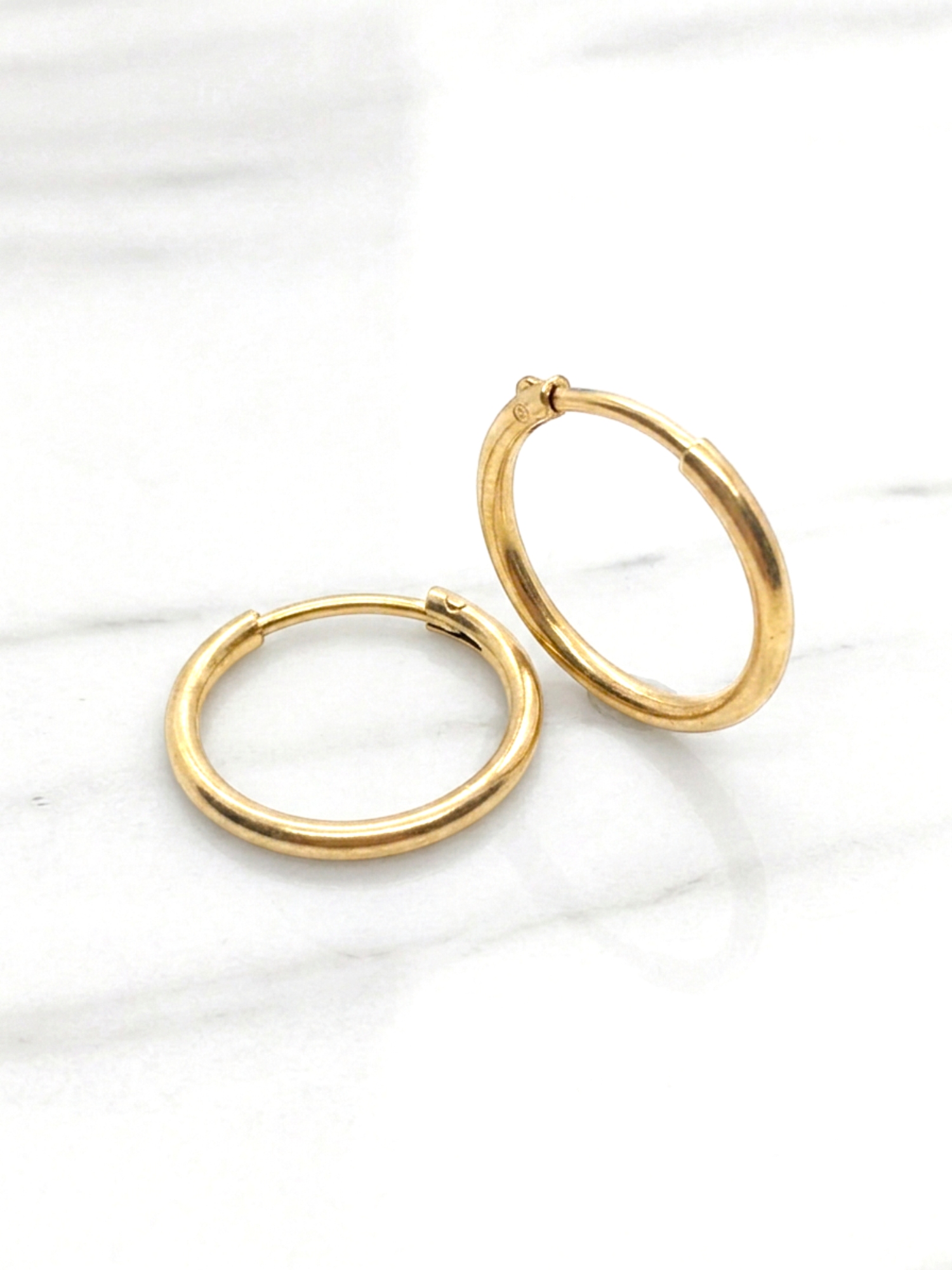 Aros tubo sin gancho chicos Oro 18k 5
