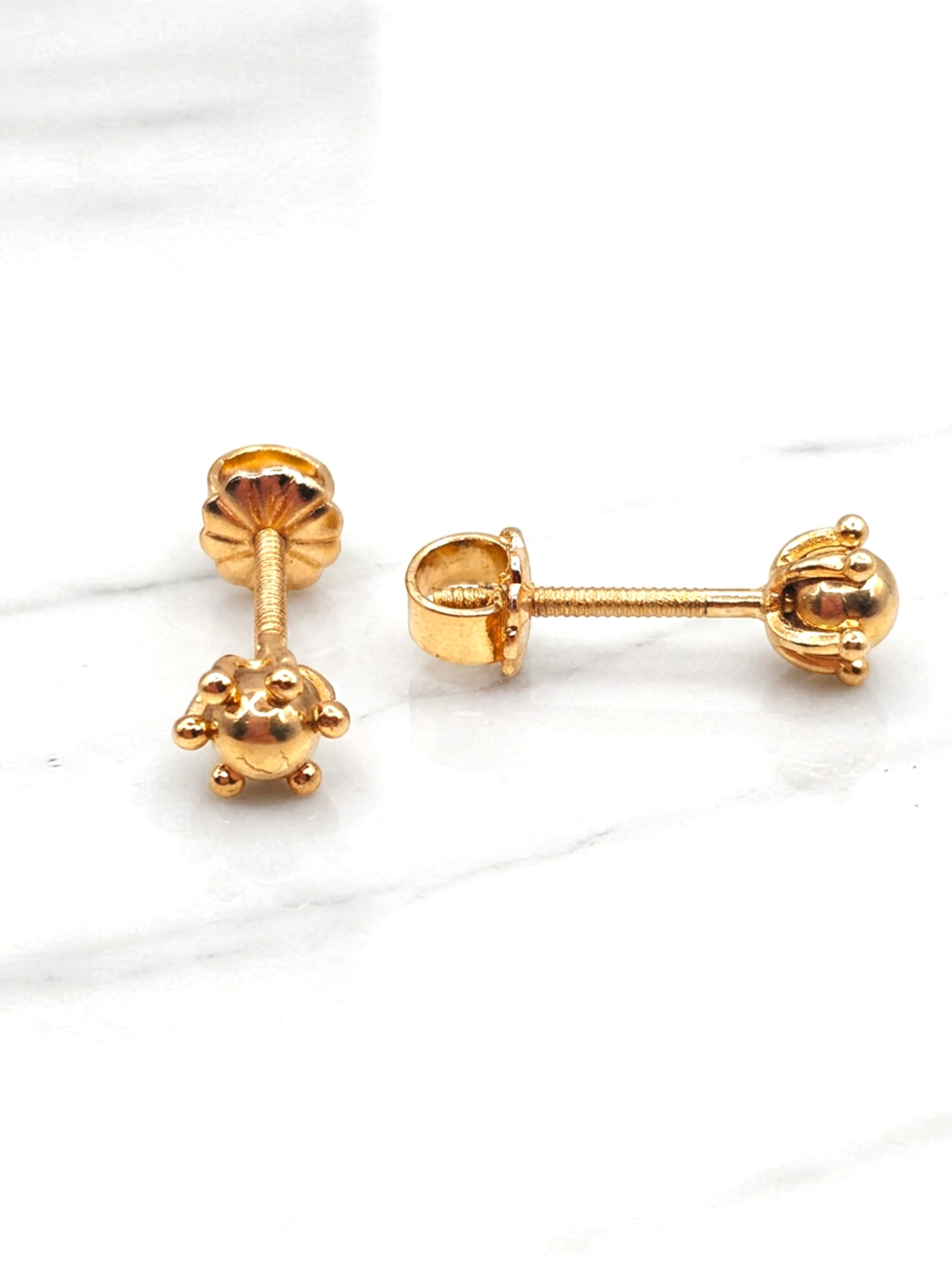 Aros bolita pistilo 6 mm Oro 18k 5