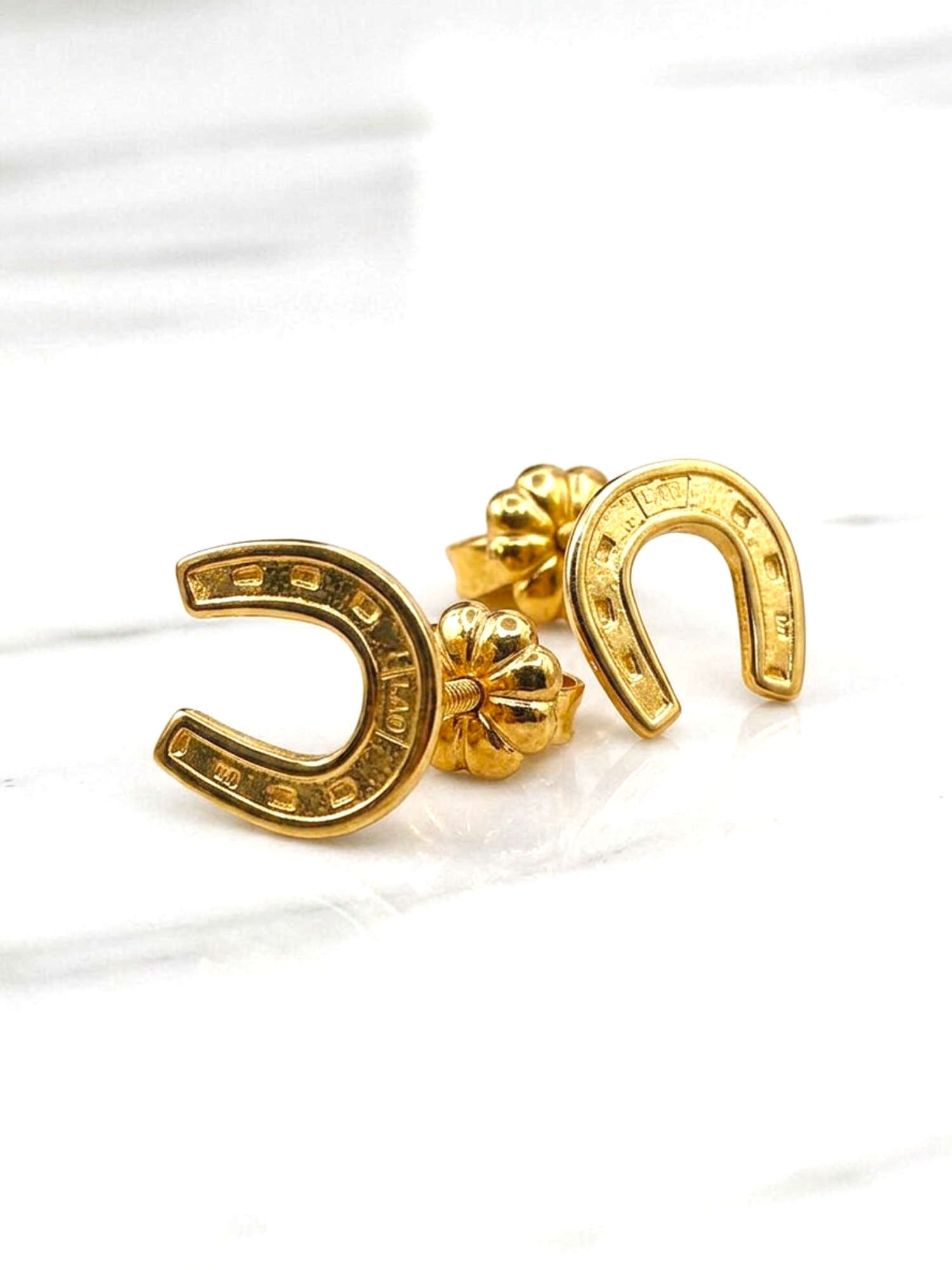 Aros herradura Oro 18k 1