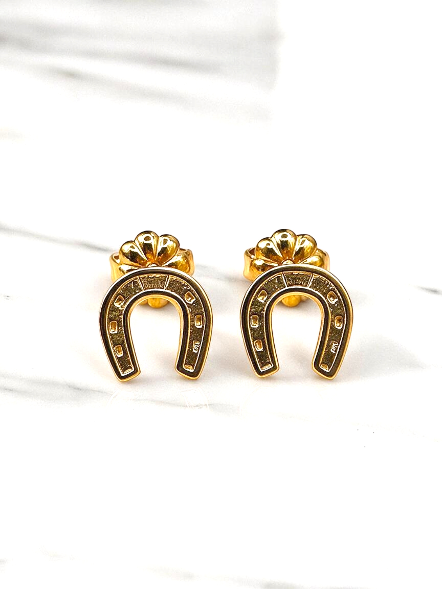 Aros herradura Oro 18k 4