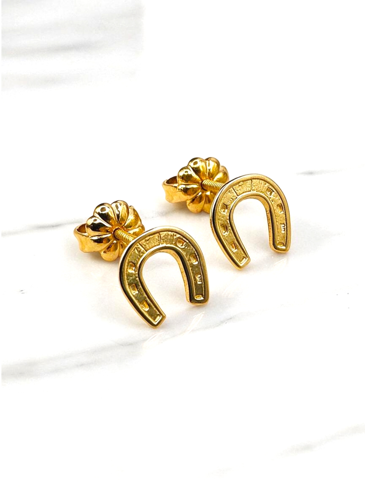 Aros herradura Oro 18k 2