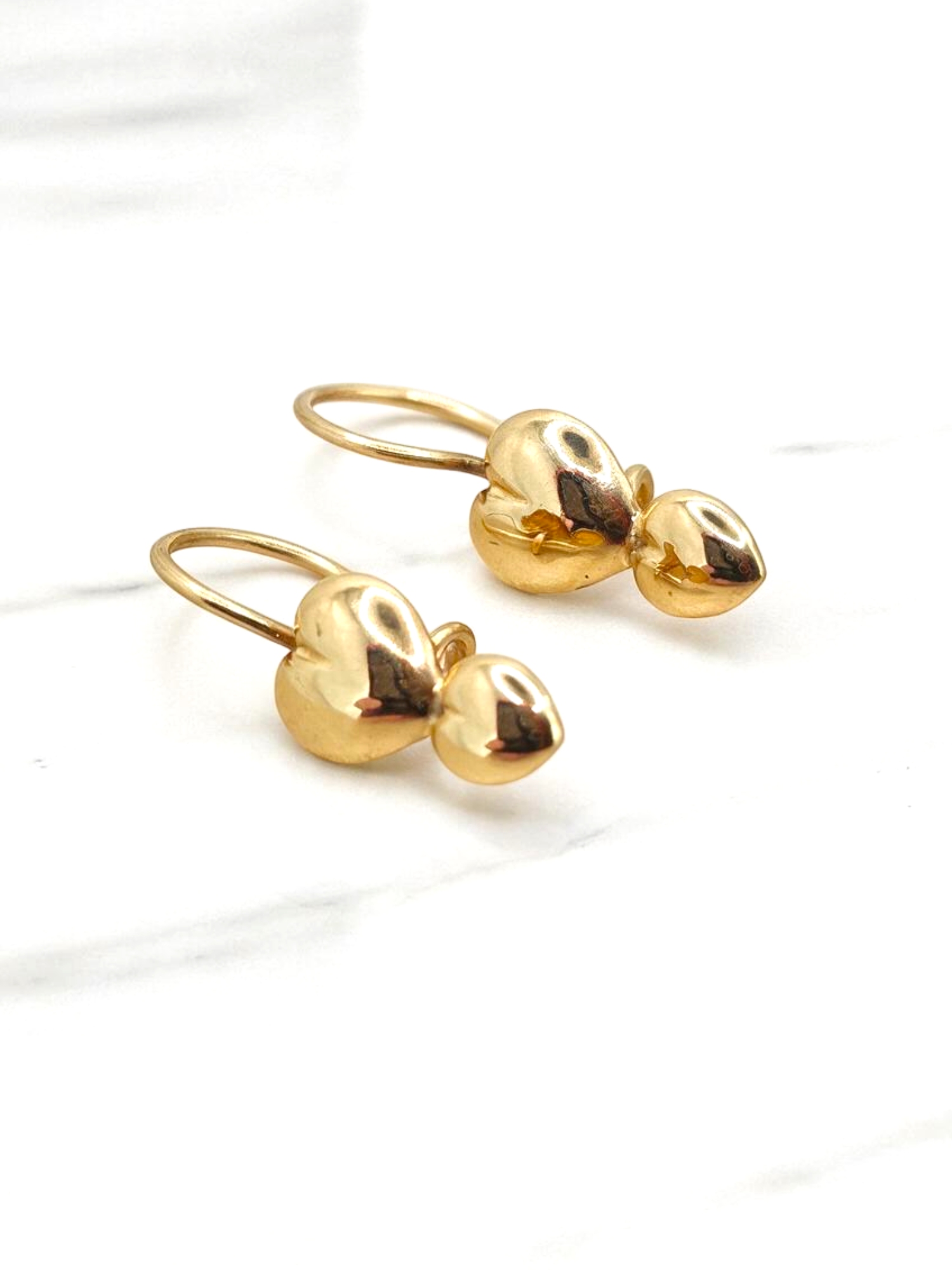 Aros dos corazones gancho Oro 18k 3