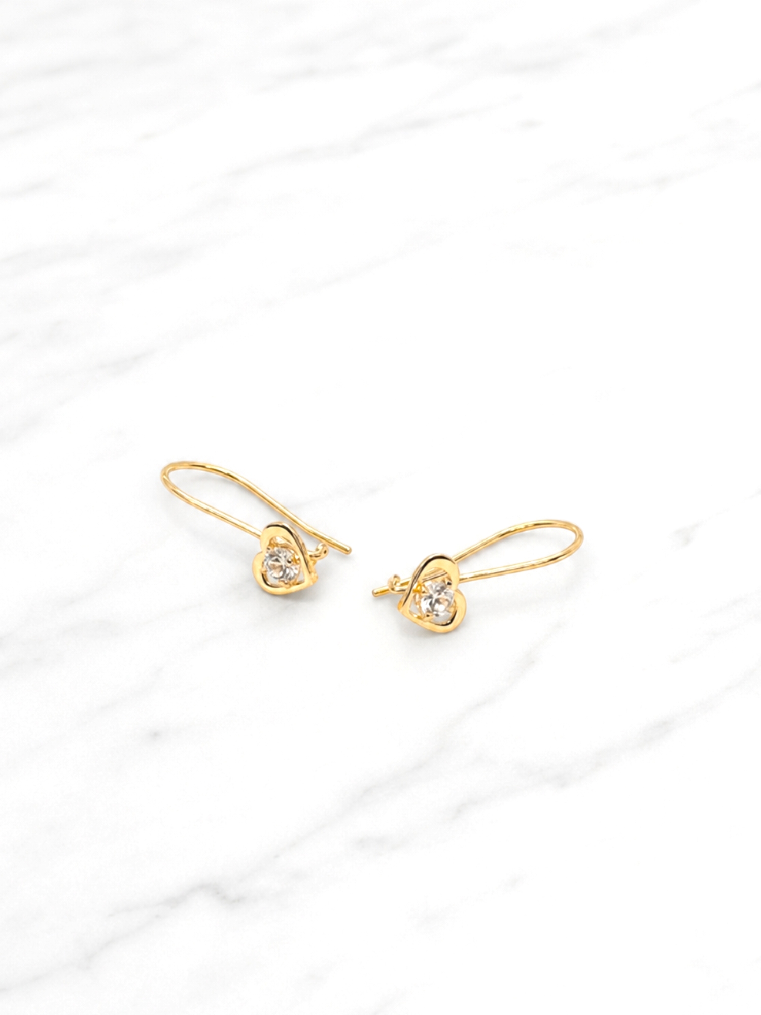 Aros corazón circón gancho fijo Oro 18k 4