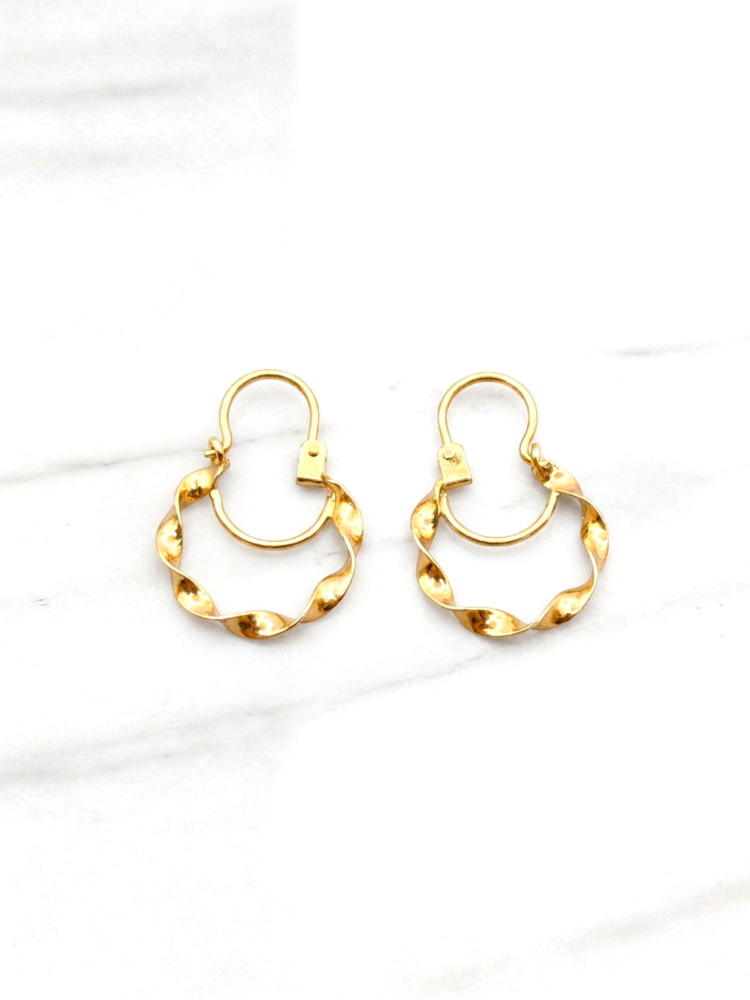 Aros argolla entorchado 2.3 cm Oro 18k  2