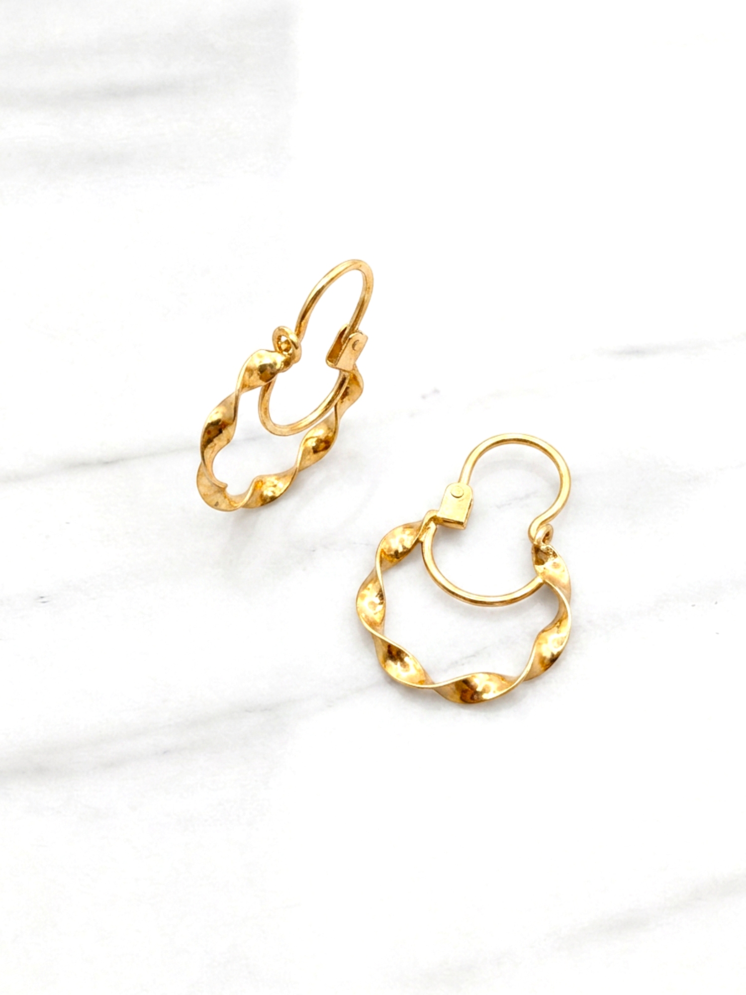 Aros argolla entorchado 2.3 cm Oro 18k  4