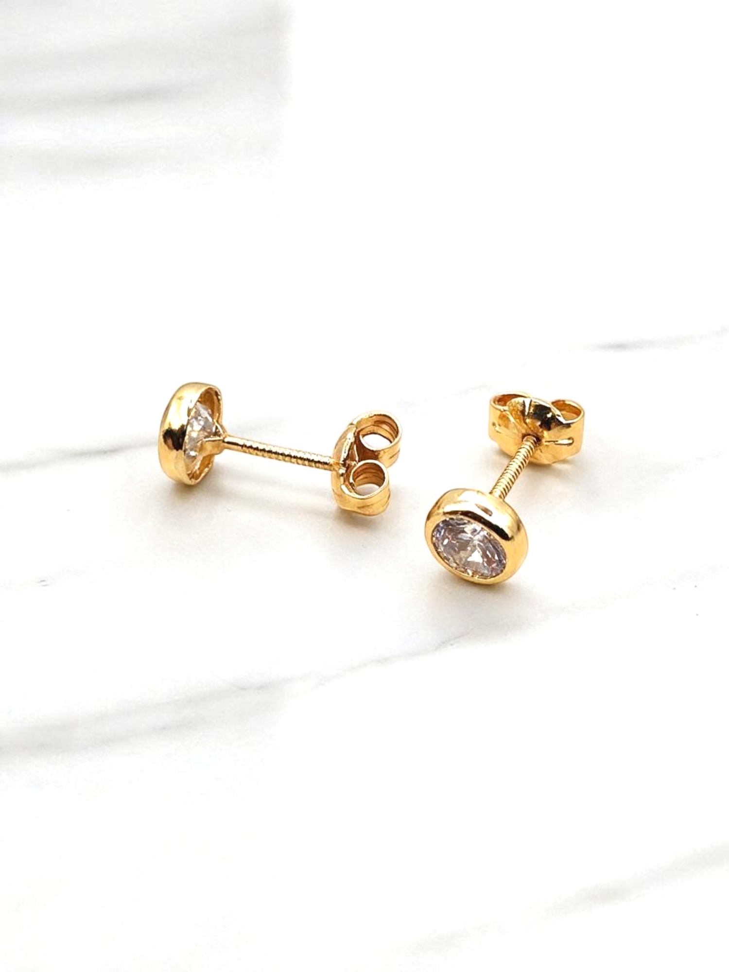 Aros redondos luz circon 6 mm Oro 18k  3